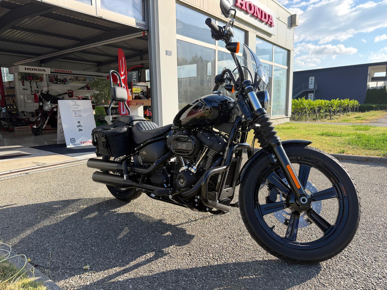 HARLEY-DAVIDSON FXBBS Street Bob 114