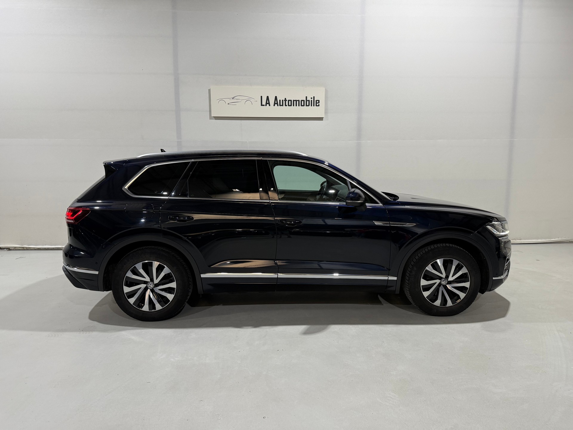 VW Touareg 3.0 TDI Elegance Tiptronic CH Fahrzeug-image-6