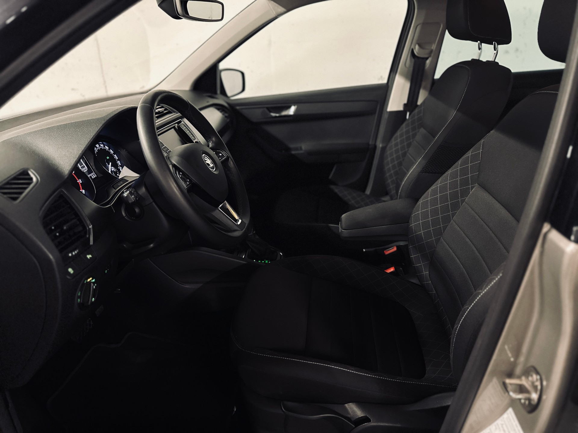 SKODA Fabia 1.2 TSI Style DSG-image-6