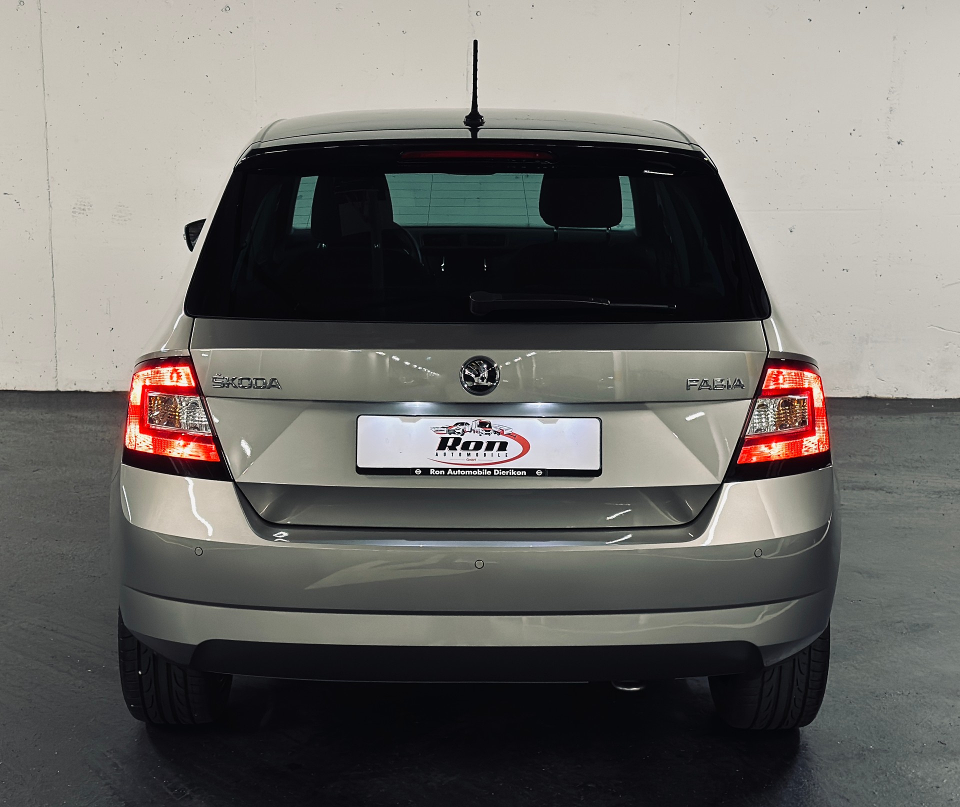 SKODA Fabia 1.2 TSI Style DSG-image-5