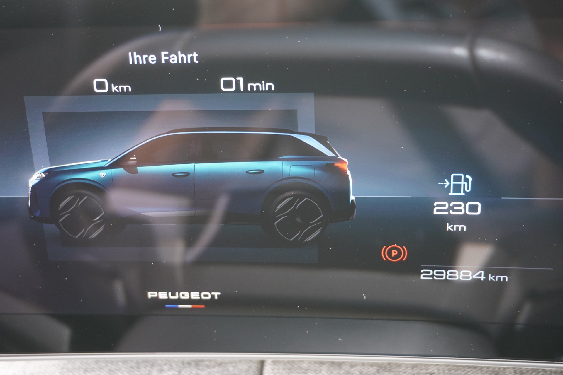 PEUGEOT 5008 145 Hybrid e-DCS6 GT 7-PLÄTZER!!!-image-35
