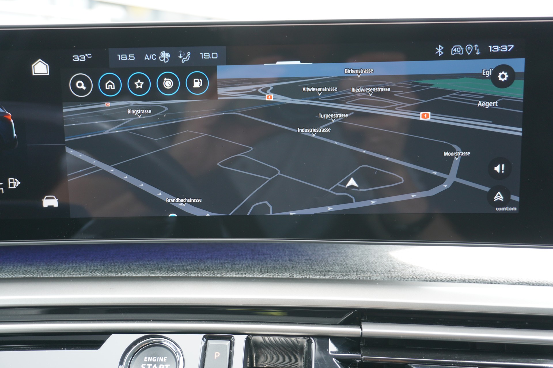 PEUGEOT 5008 145 Hybrid e-DCS6 GT 7-PLÄTZER!!!-image-24