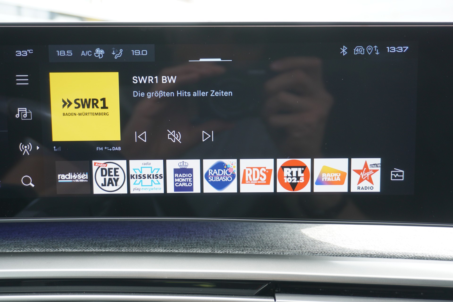 PEUGEOT 5008 145 Hybrid e-DCS6 GT 7-PLÄTZER!!!-image-23
