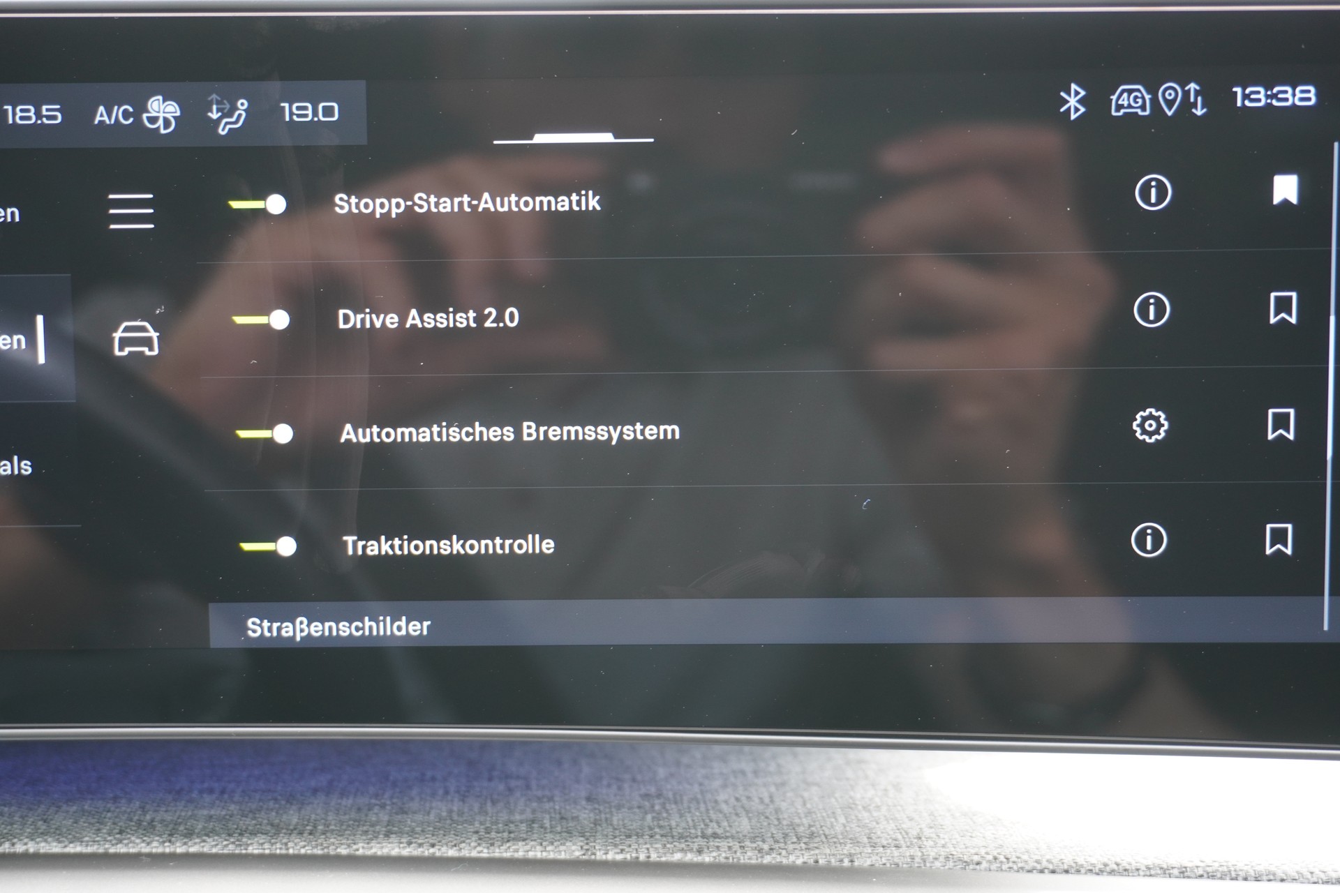 PEUGEOT 5008 145 Hybrid e-DCS6 GT 7-PLÄTZER!!!-image-28