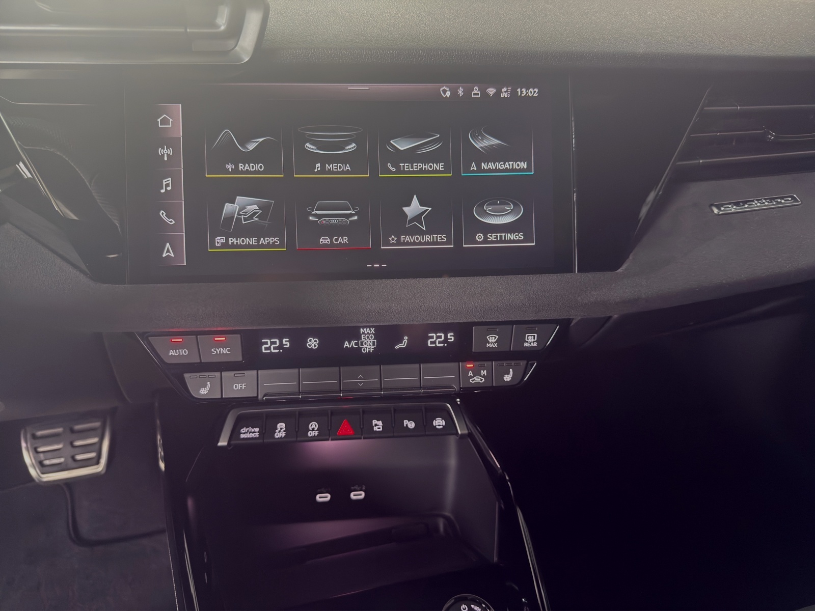 AUDI RS3 Sportback 2.5 TSI quattro S-tronic Werksgarantie bis 04/2030-image-13