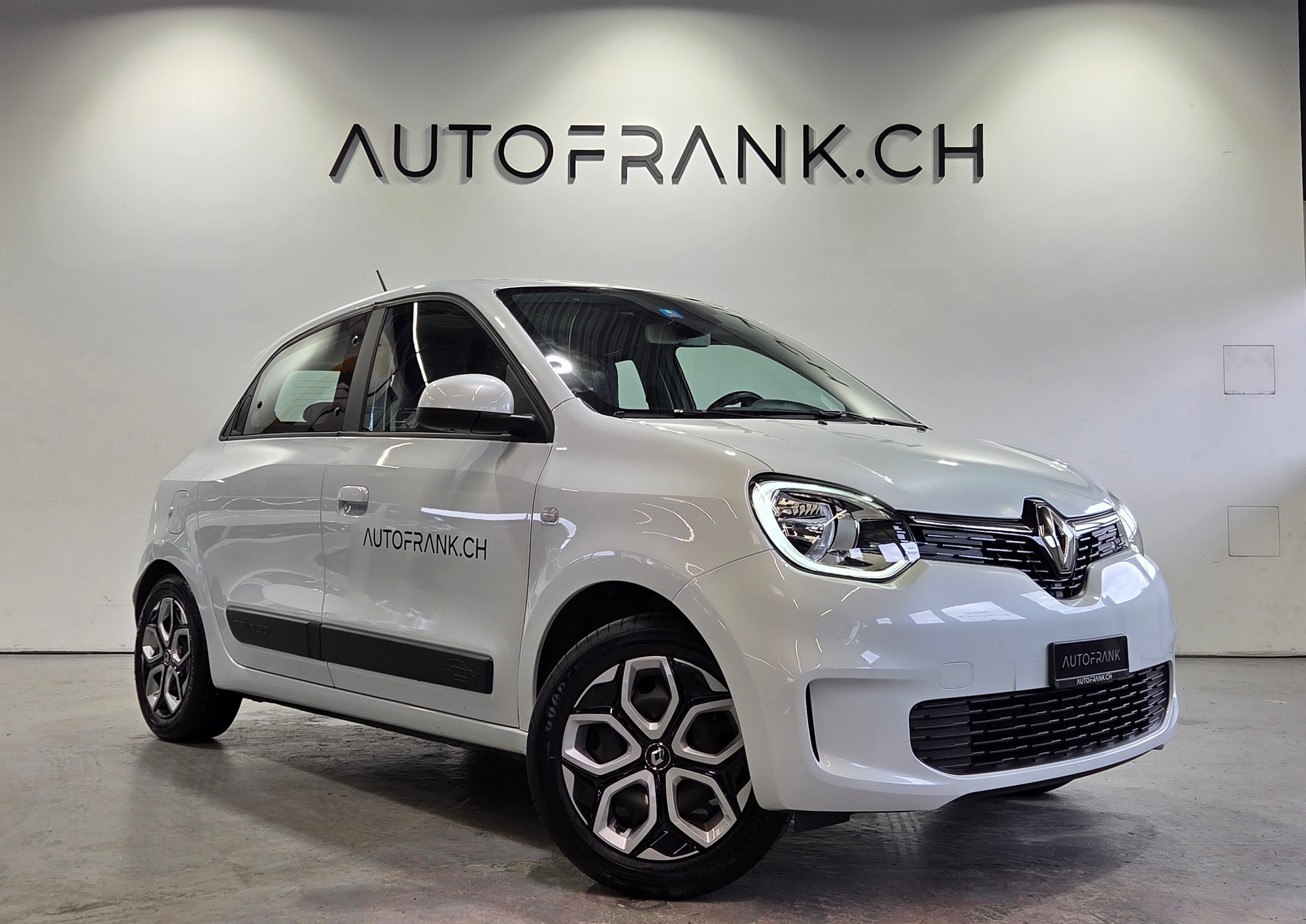RENAULT Twingo 0.9 TCe 95 Zen-image-0