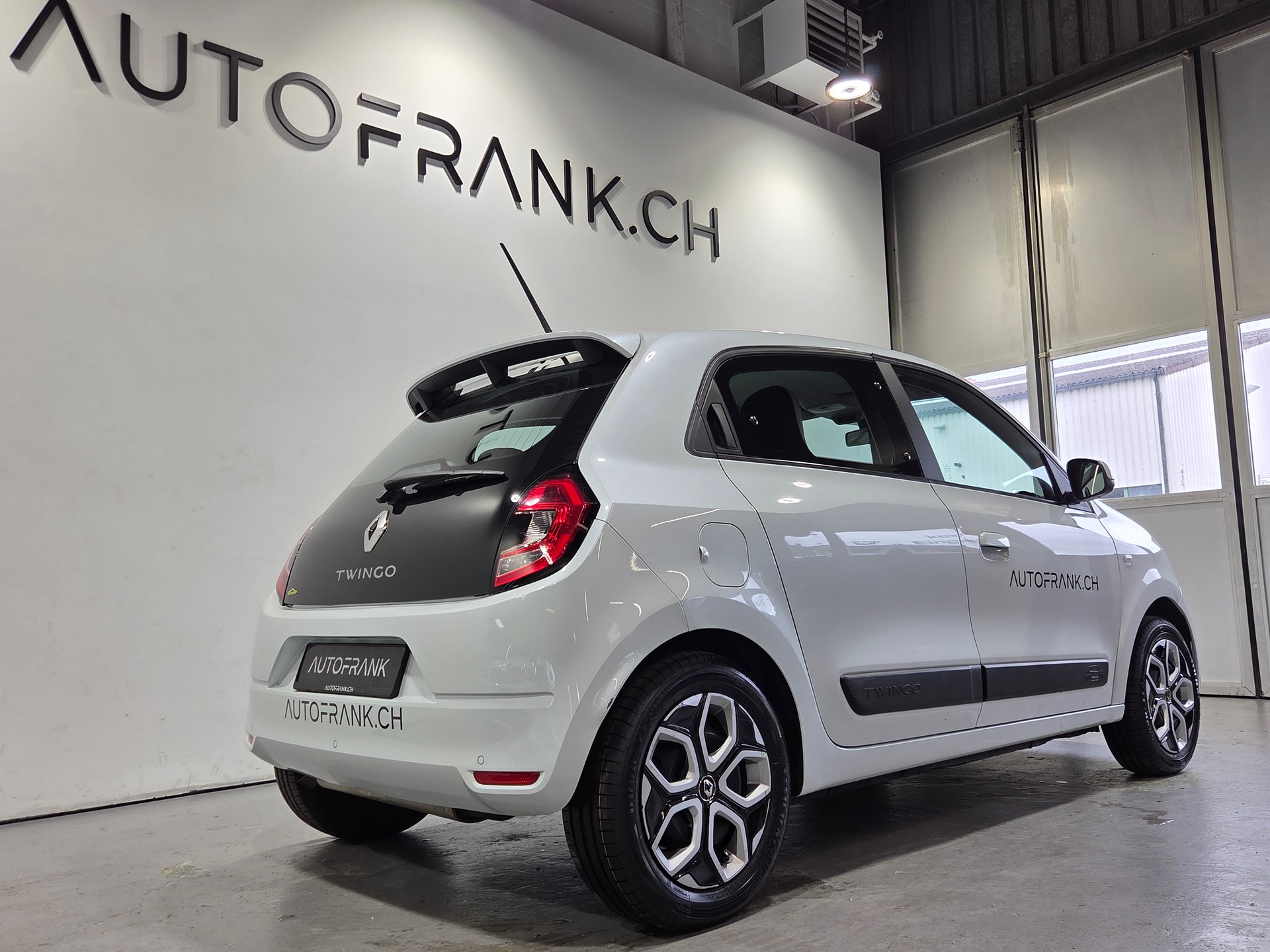 RENAULT Twingo 0.9 TCe 95 Zen-image-2