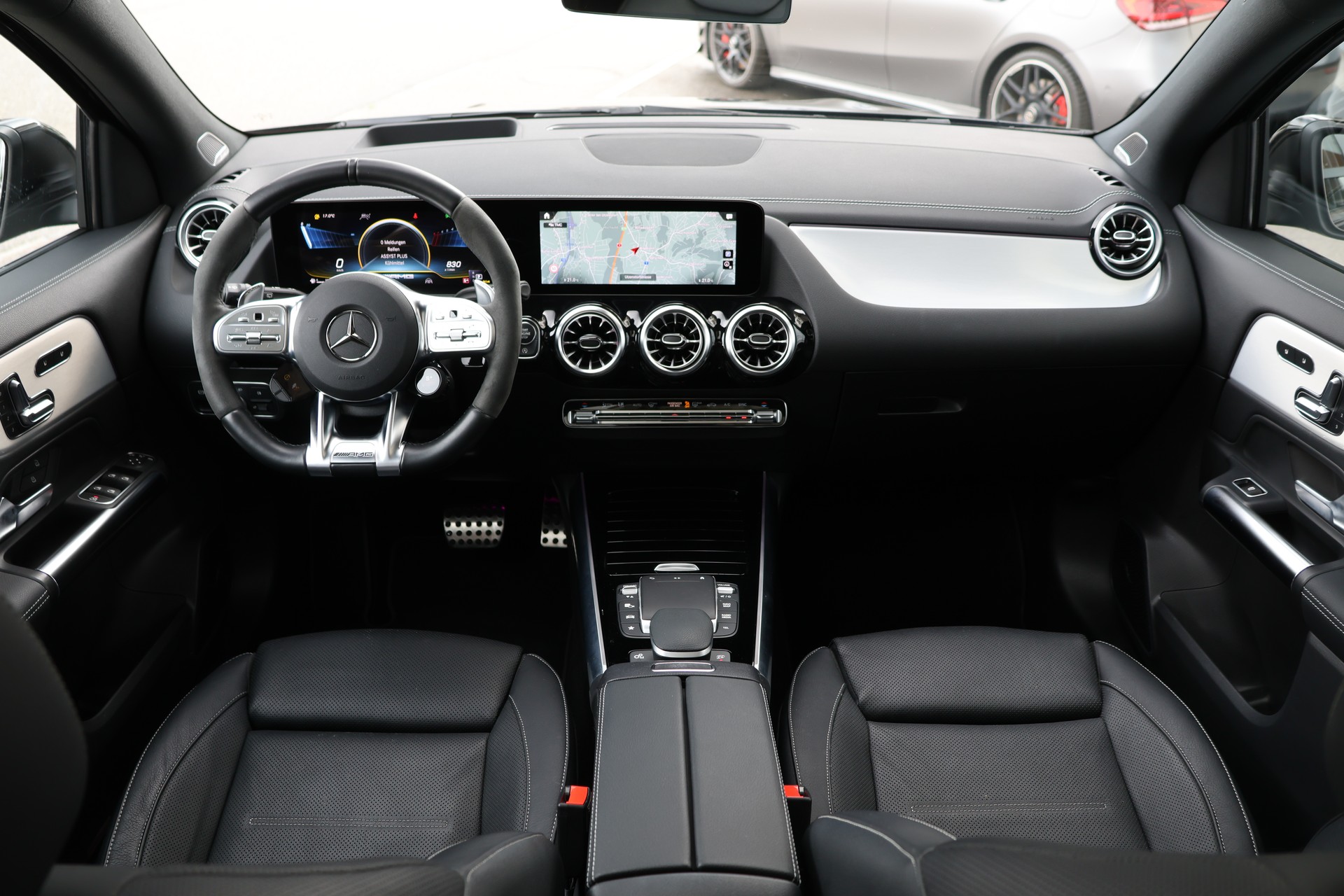 MERCEDES-BENZ GLA 45 S AMG 4Matic+ 8G-Speedshift DCT (CH) MSI+-image-16