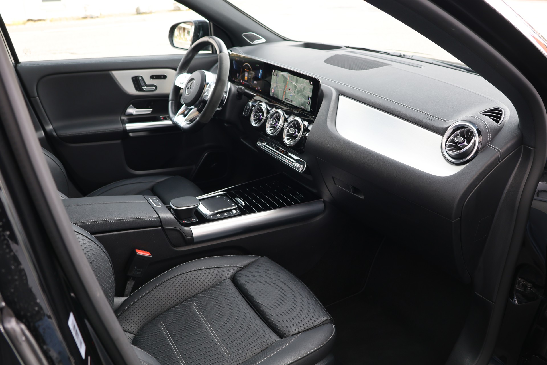 MERCEDES-BENZ GLA 45 S AMG 4Matic+ 8G-Speedshift DCT (CH) MSI+-image-19