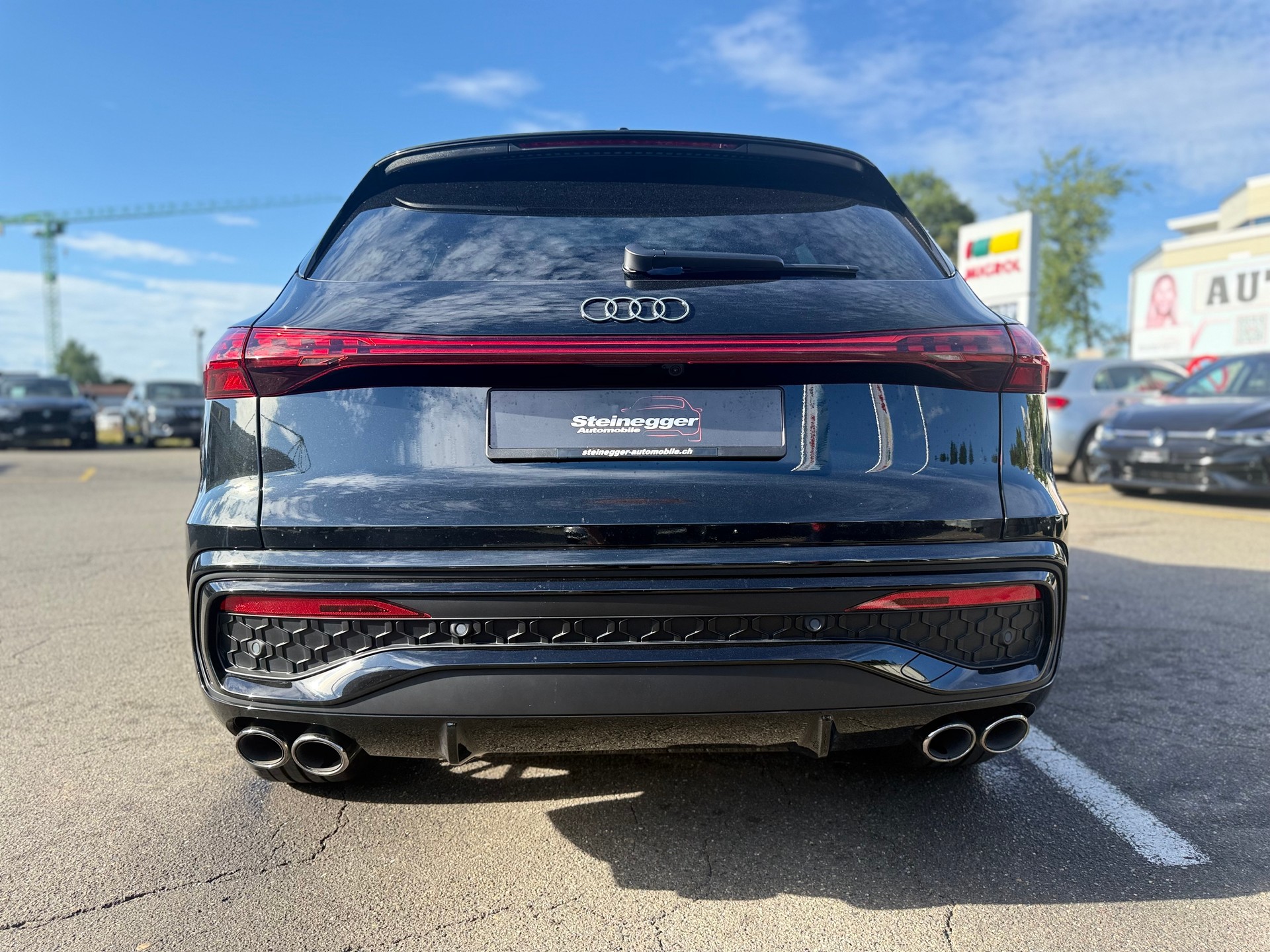 AUDI SQ5 TFSI quattro S-tronic ° Edition One ° All Black °-image-9