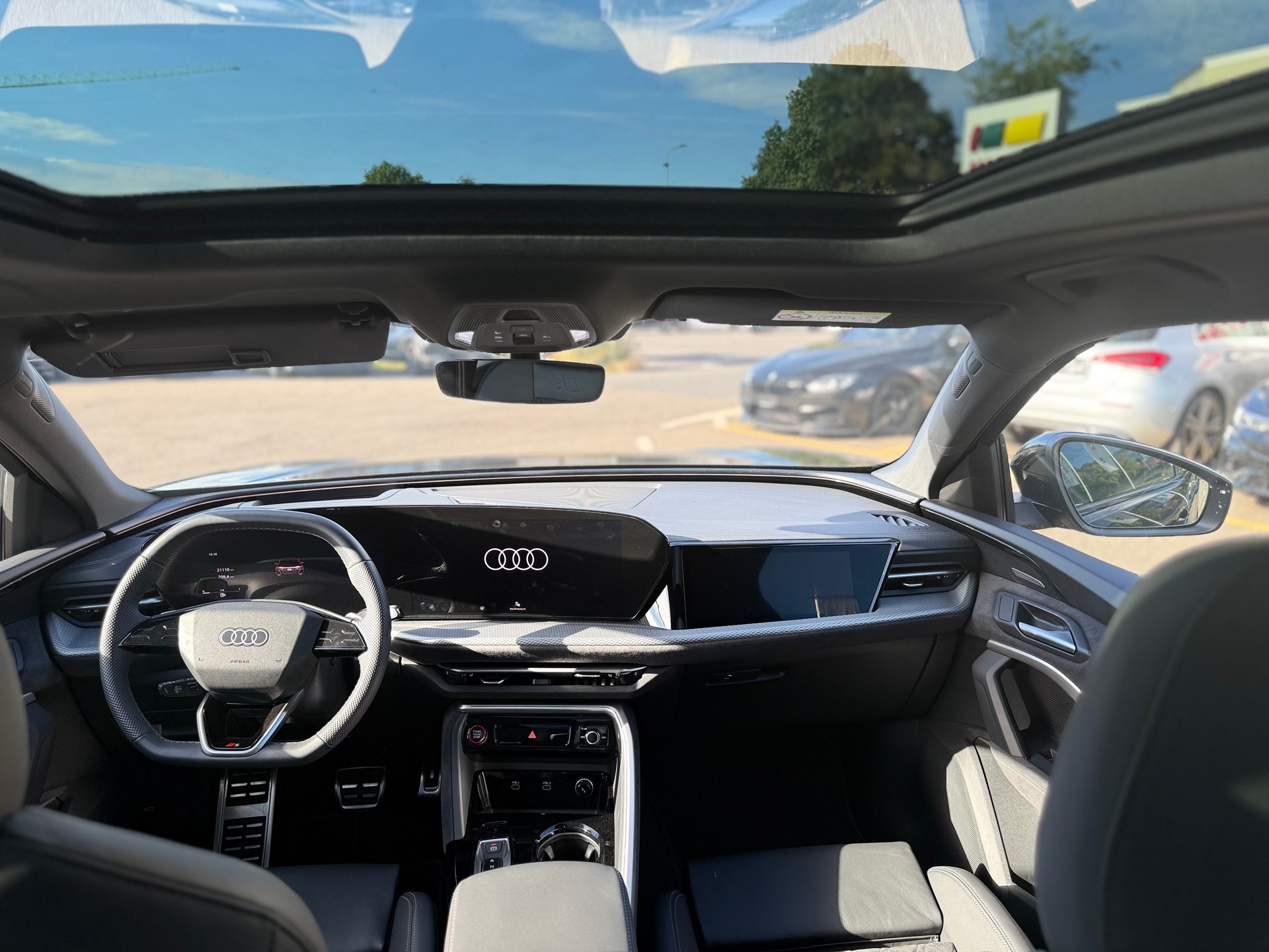 AUDI SQ5 TFSI quattro S-tronic ° Edition One ° All Black °-image-16