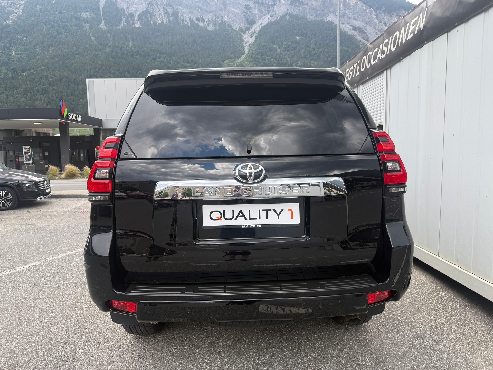 TOYOTA Land Cruiser 2.8TD Premium Automatic *CH-FZ* STANDHEIZUNG * LEDER * 201 PS 500 NM*-image-6
