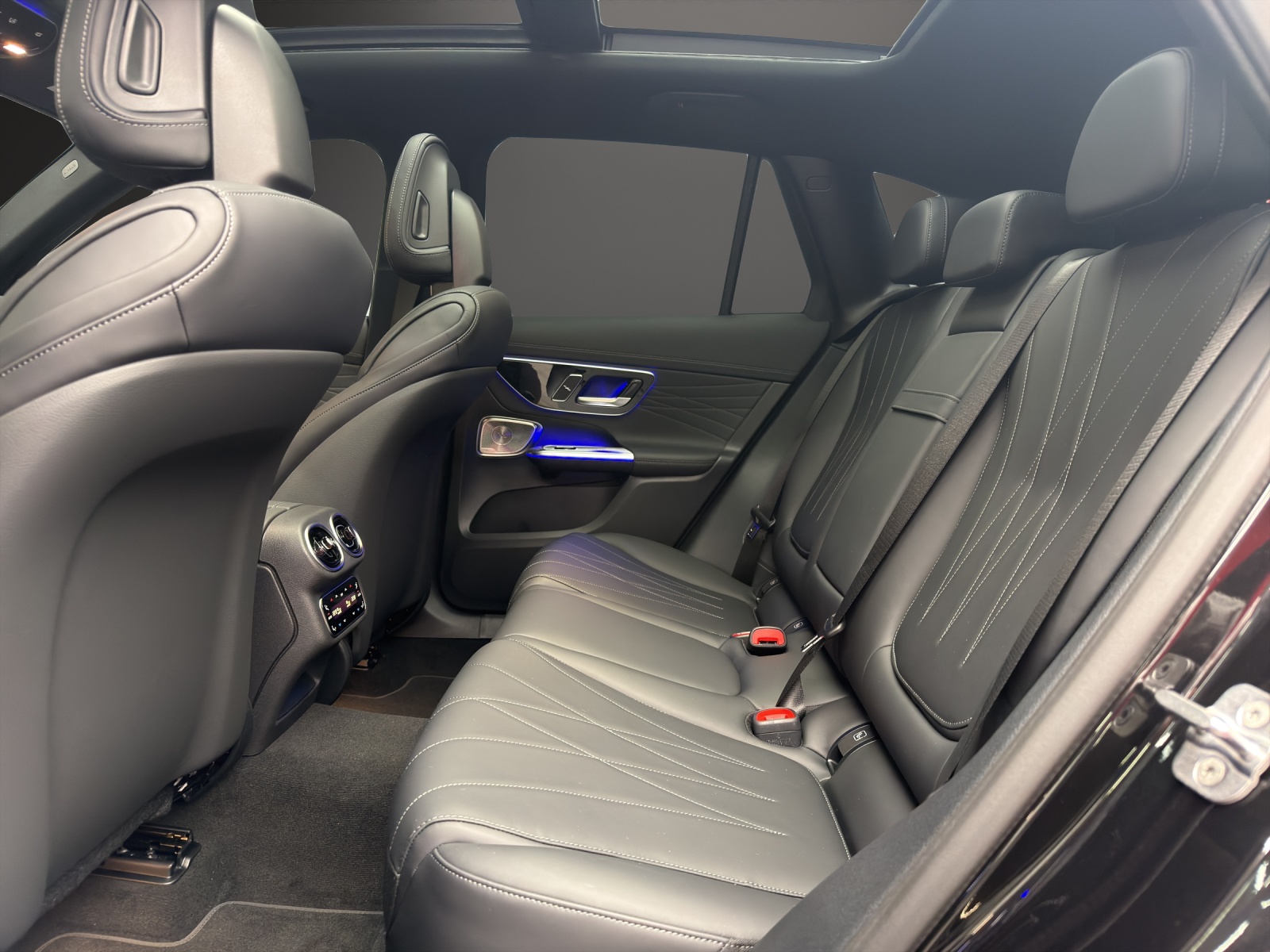 MERCEDES-BENZ GLC 400 e 4MATIC with EQ-STAR Hybrid-image-10