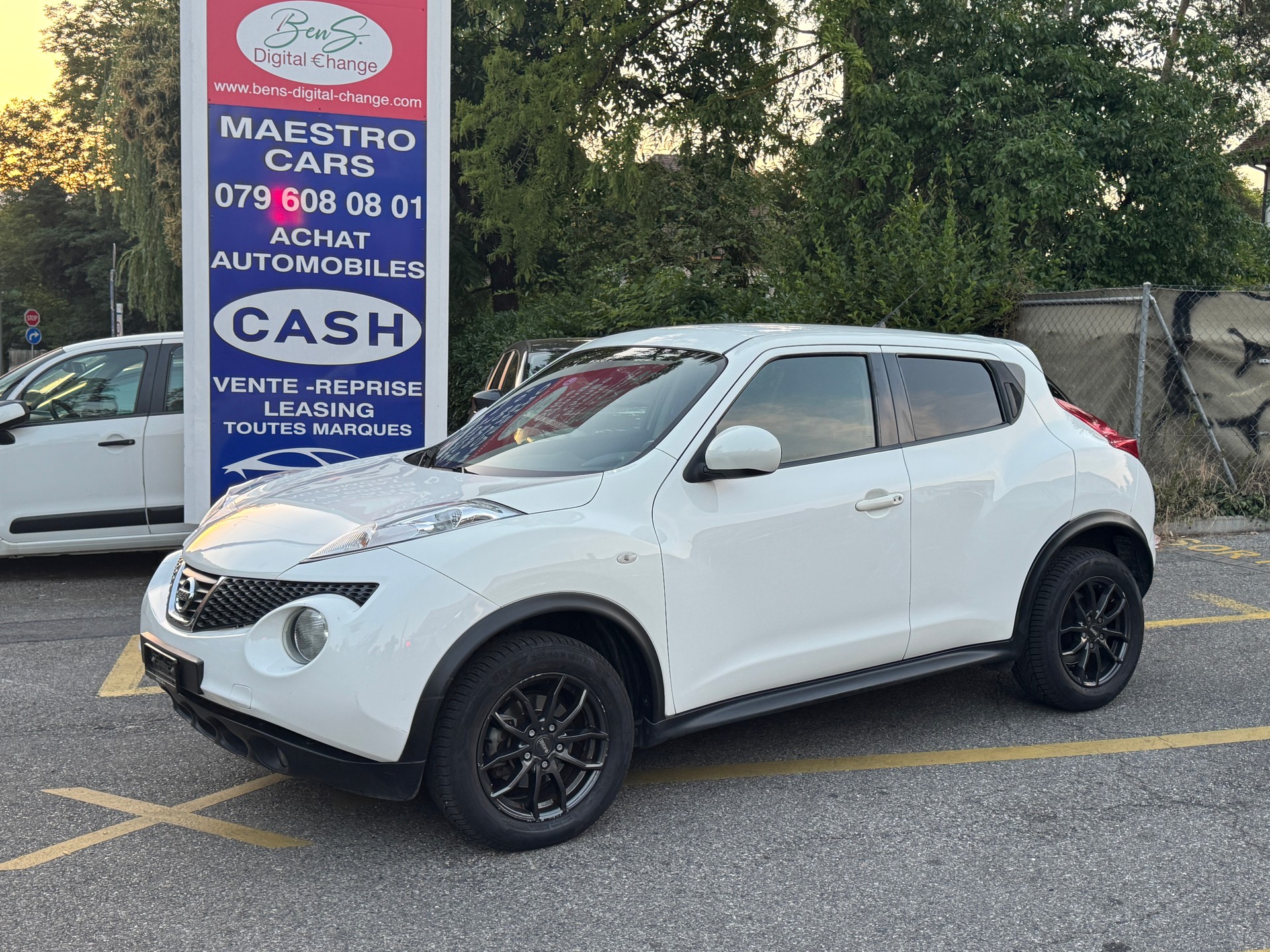 NISSAN Juke 1.6 tekna Xtronic CVT-image-2