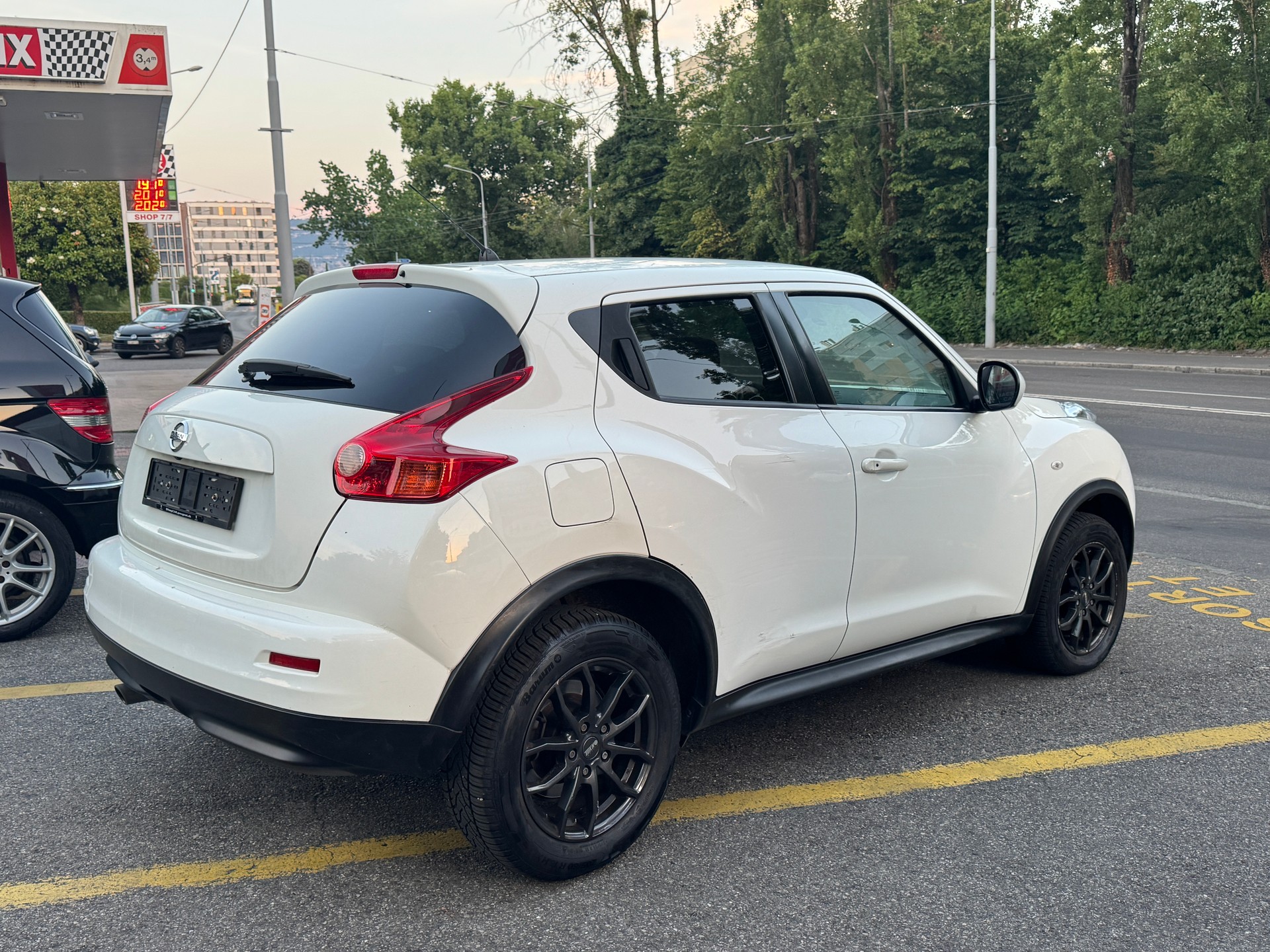 NISSAN Juke 1.6 tekna Xtronic CVT-image-3
