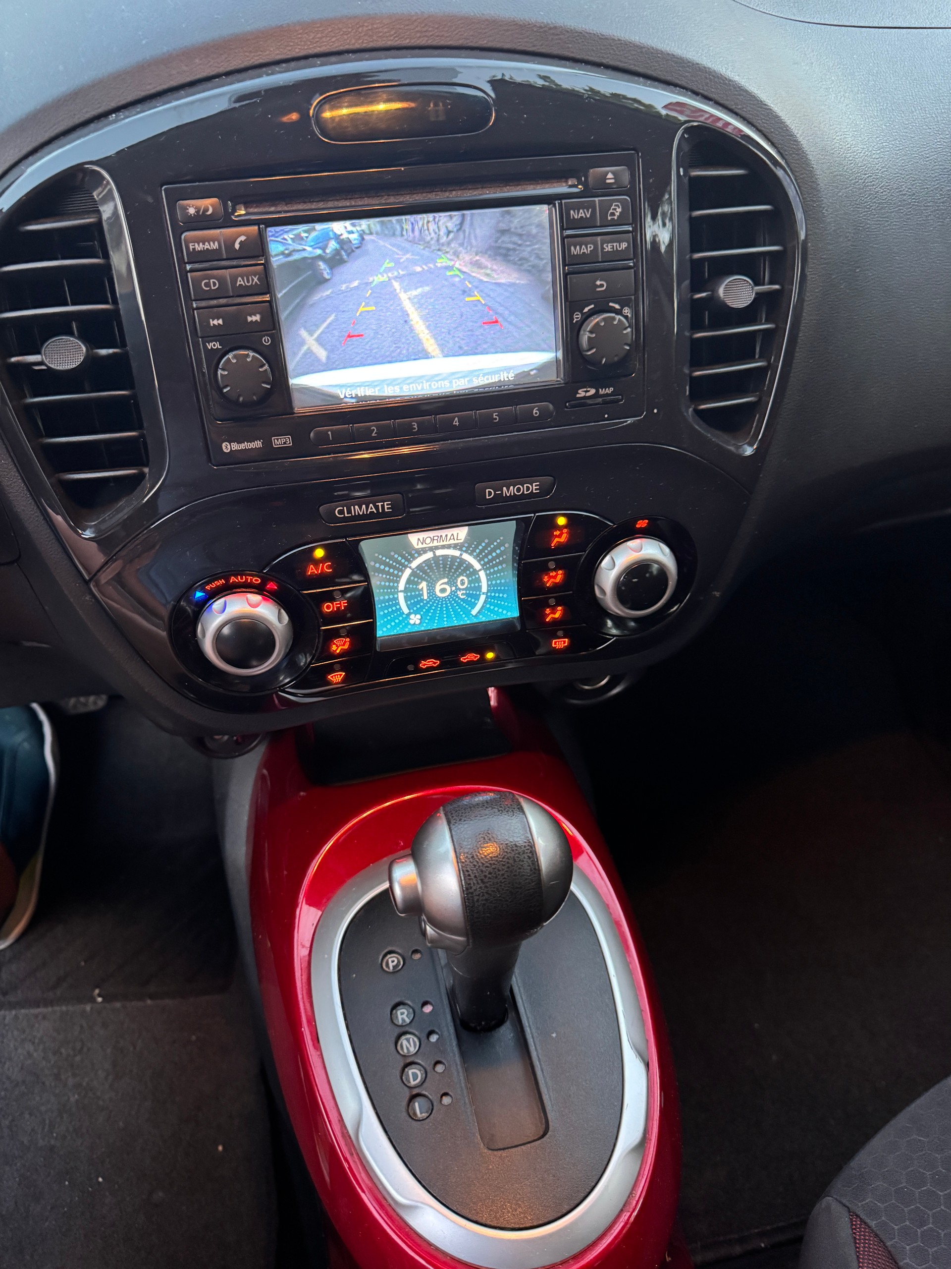 NISSAN Juke 1.6 tekna Xtronic CVT-image-13
