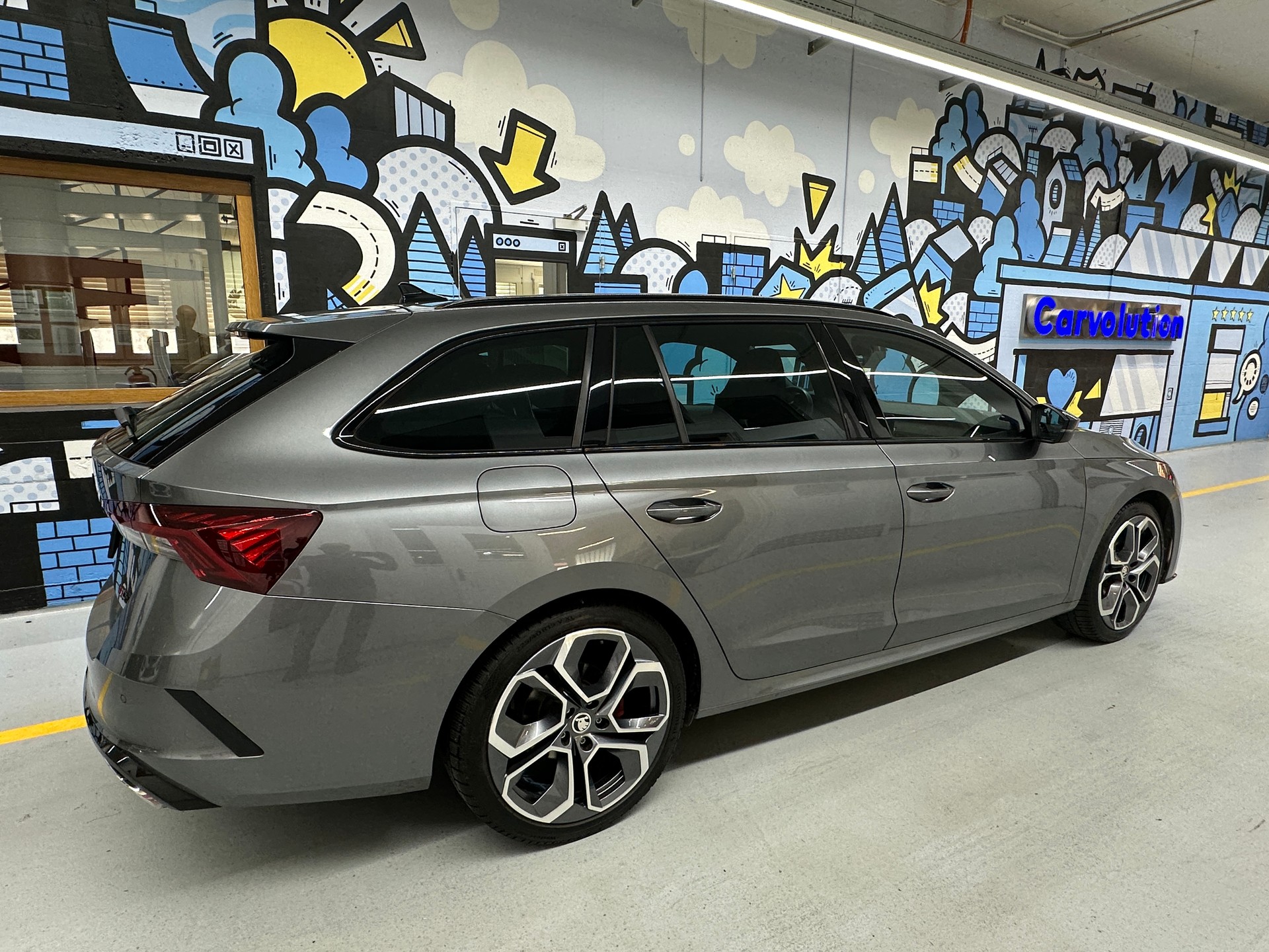 SKODA Octavia Combi 2.0 TDI DSG RS 4x4-image-3
