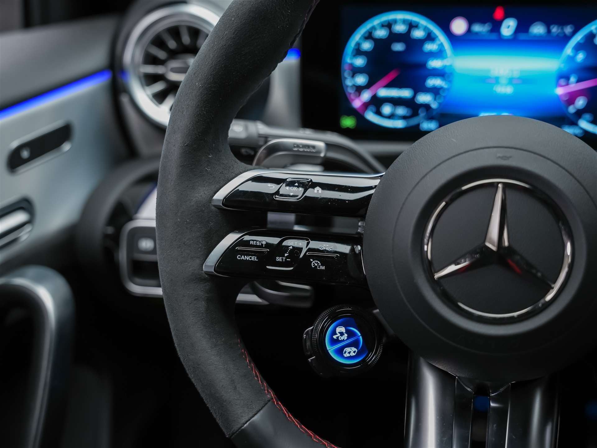 MERCEDES-BENZ A 45 S AMG 4matic+ *Werksgarantie*Abstandsregler*El. Sitze mit Memory*-image-27