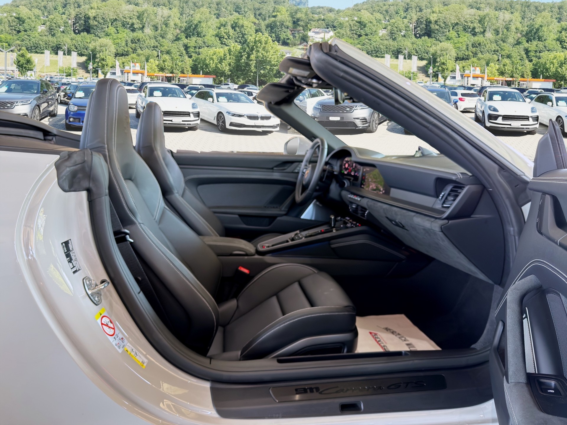 PORSCHE 911 Carrera Cabriolet GTS PDK*Ab MFK*-image-12