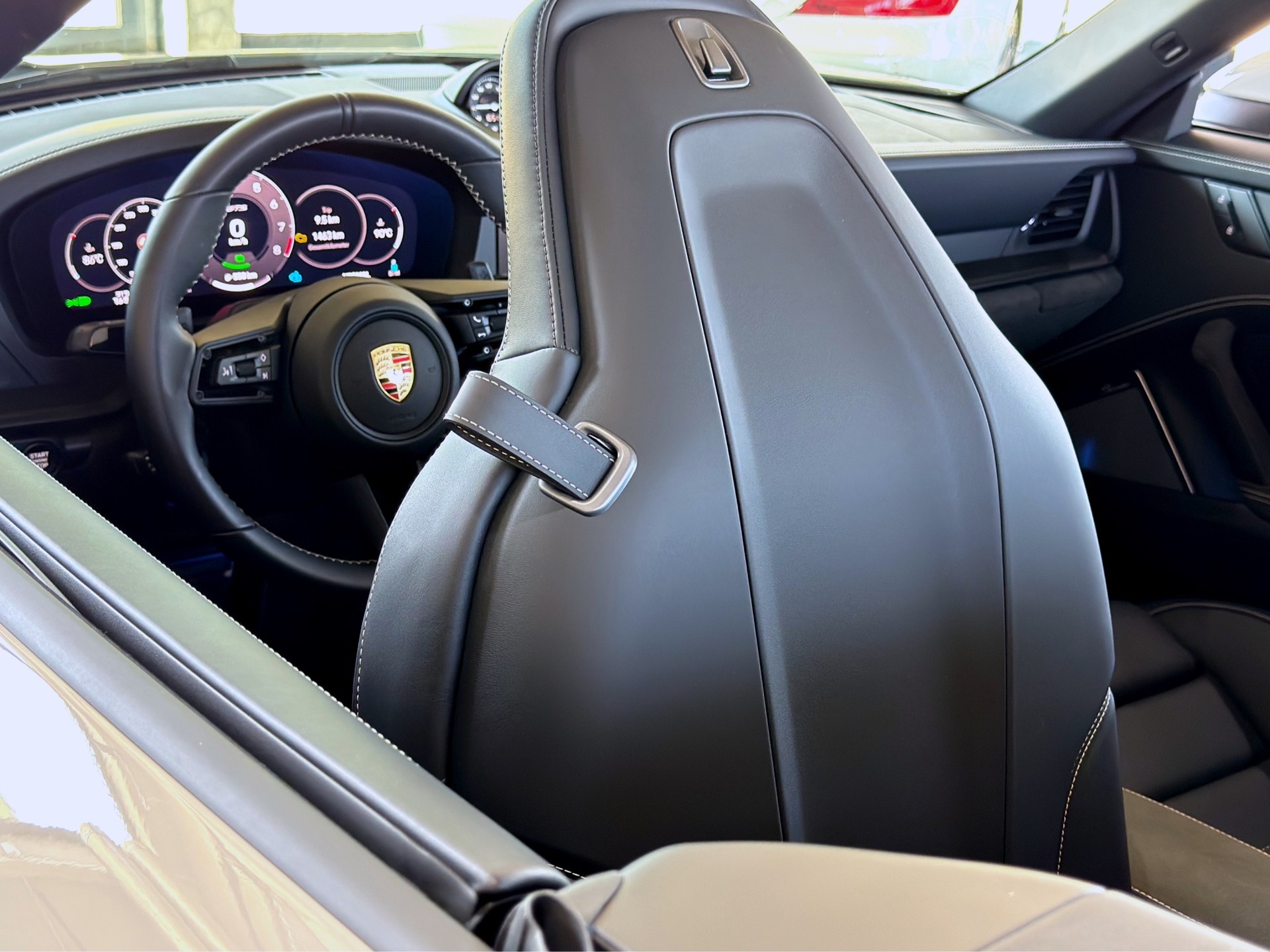 PORSCHE 911 Carrera Cabriolet GTS PDK*Ab MFK*-image-19