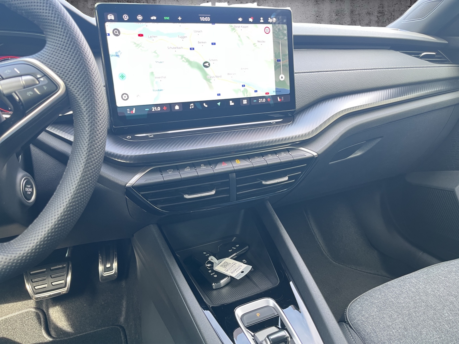 SKODA Octavia Combi 2.0 TSI SportLine 4x4 DSG-image-11