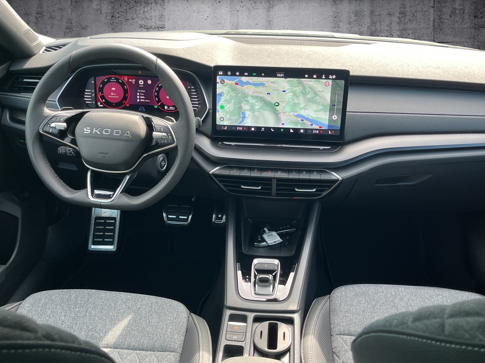 SKODA Octavia Combi 2.0 TSI SportLine 4x4 DSG-image-10