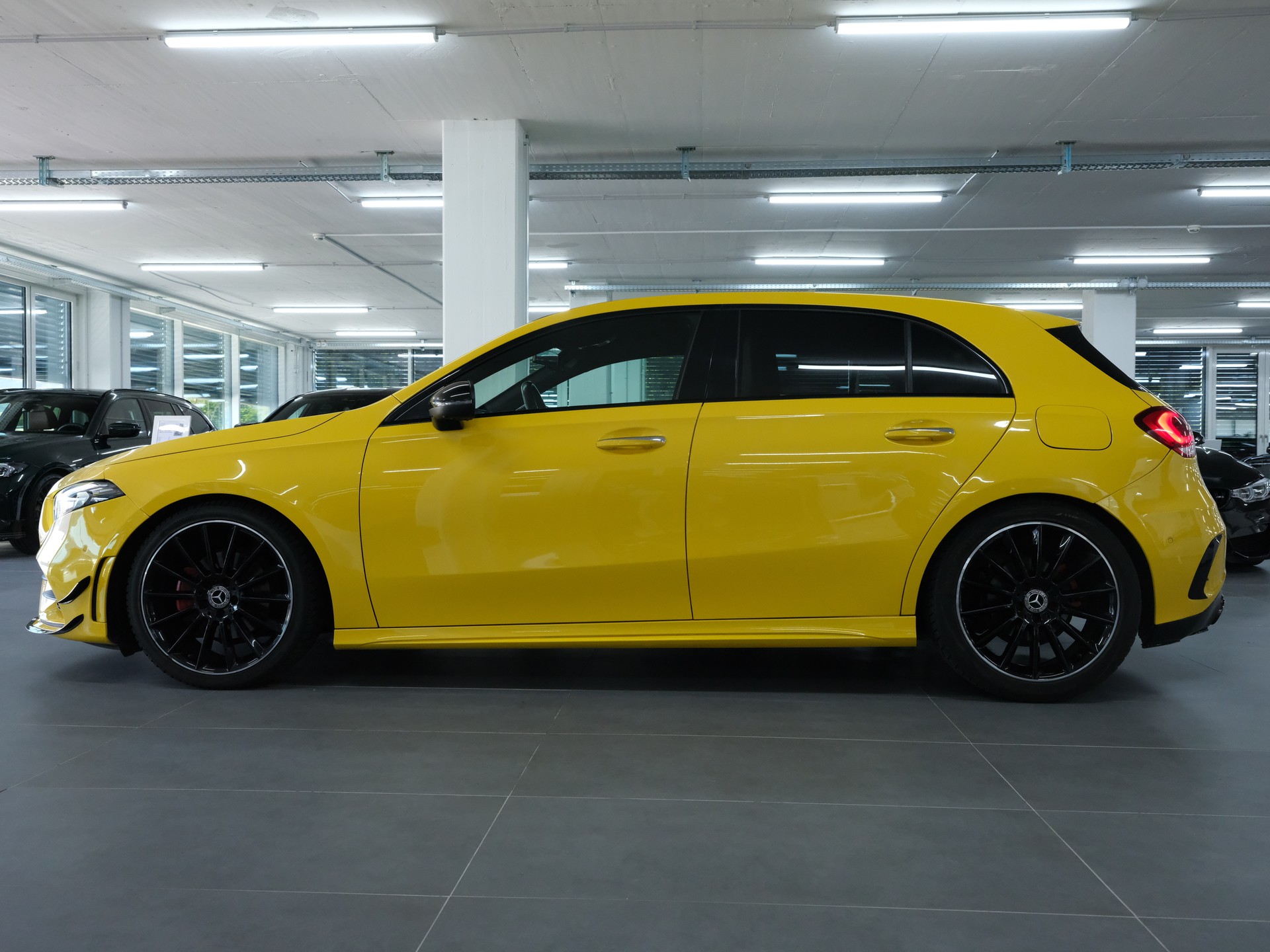 MERCEDES-BENZ A 180 Night Star AMG Line 7G-DCT *360 Kamera* *AMG LINE* *Panorama*-image-6