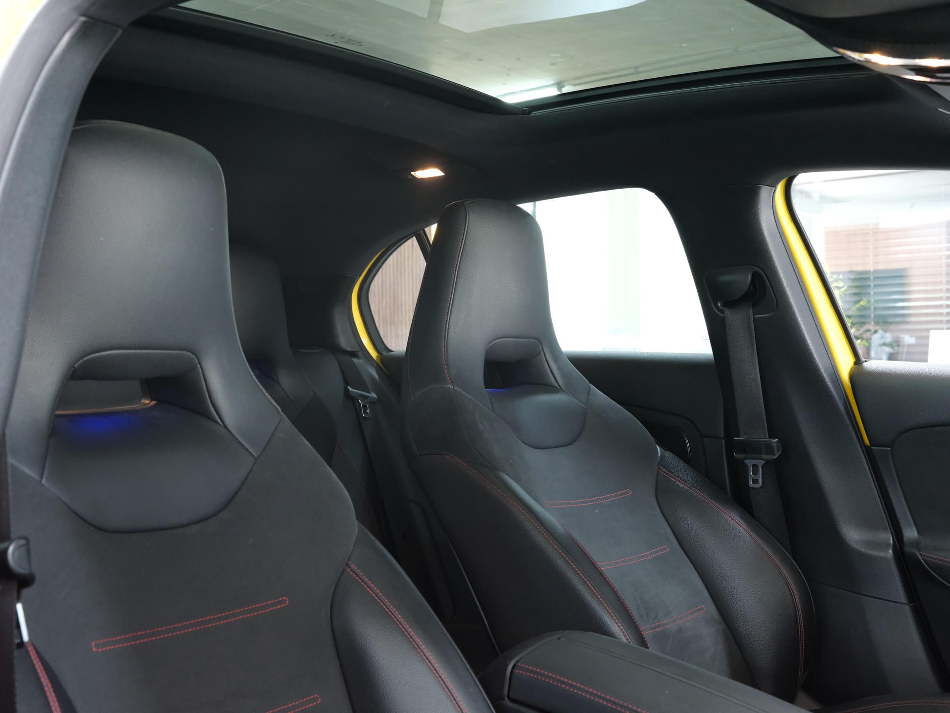 MERCEDES-BENZ A 180 Night Star AMG Line 7G-DCT *360 Kamera* *AMG LINE* *Panorama*-image-21