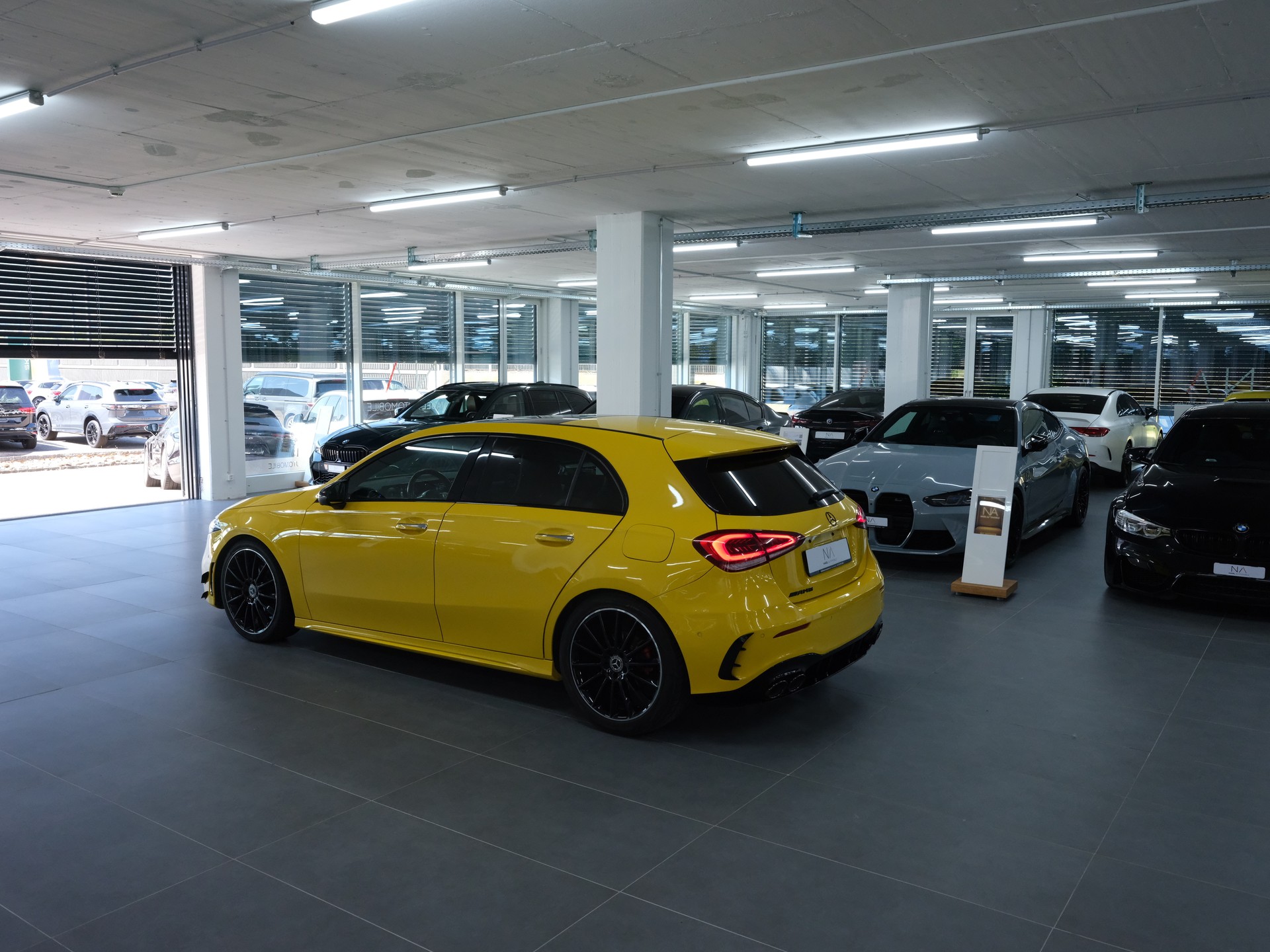 MERCEDES-BENZ A 180 Night Star AMG Line 7G-DCT *360 Kamera* *AMG LINE* *Panorama*-image-12