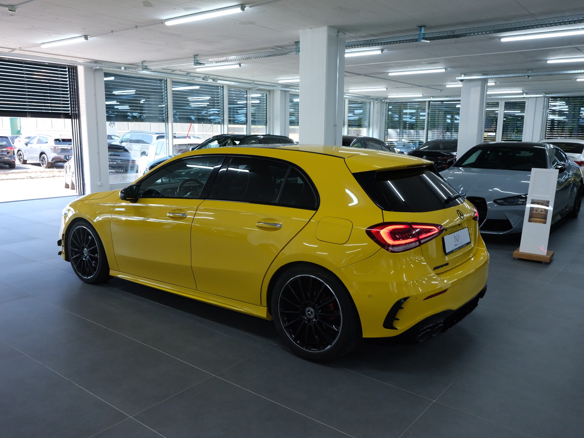 MERCEDES-BENZ A 180 Night Star AMG Line 7G-DCT *360 Kamera* *AMG LINE* *Panorama*-image-11