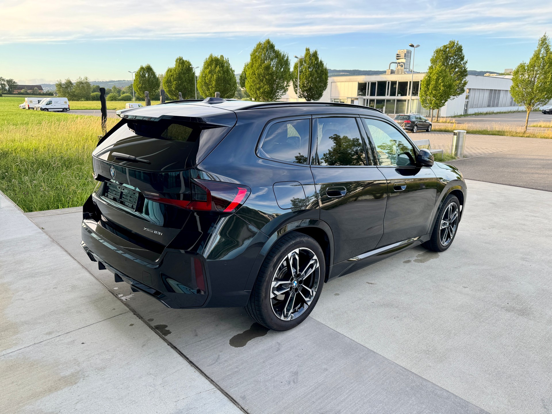BMW 23i M Sport xDrive-image-2