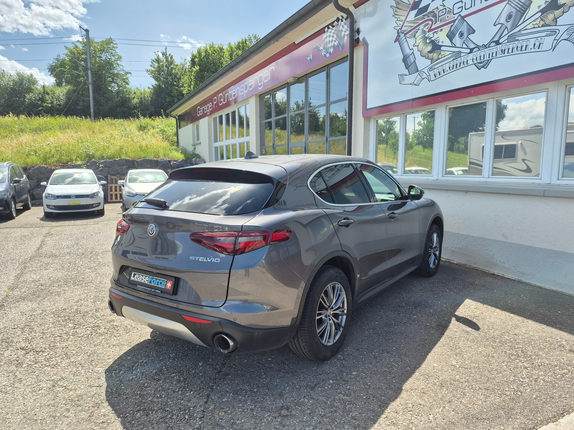 ALFA ROMEO Stelvio 2.0 Executive Q4 Automatic-image-3