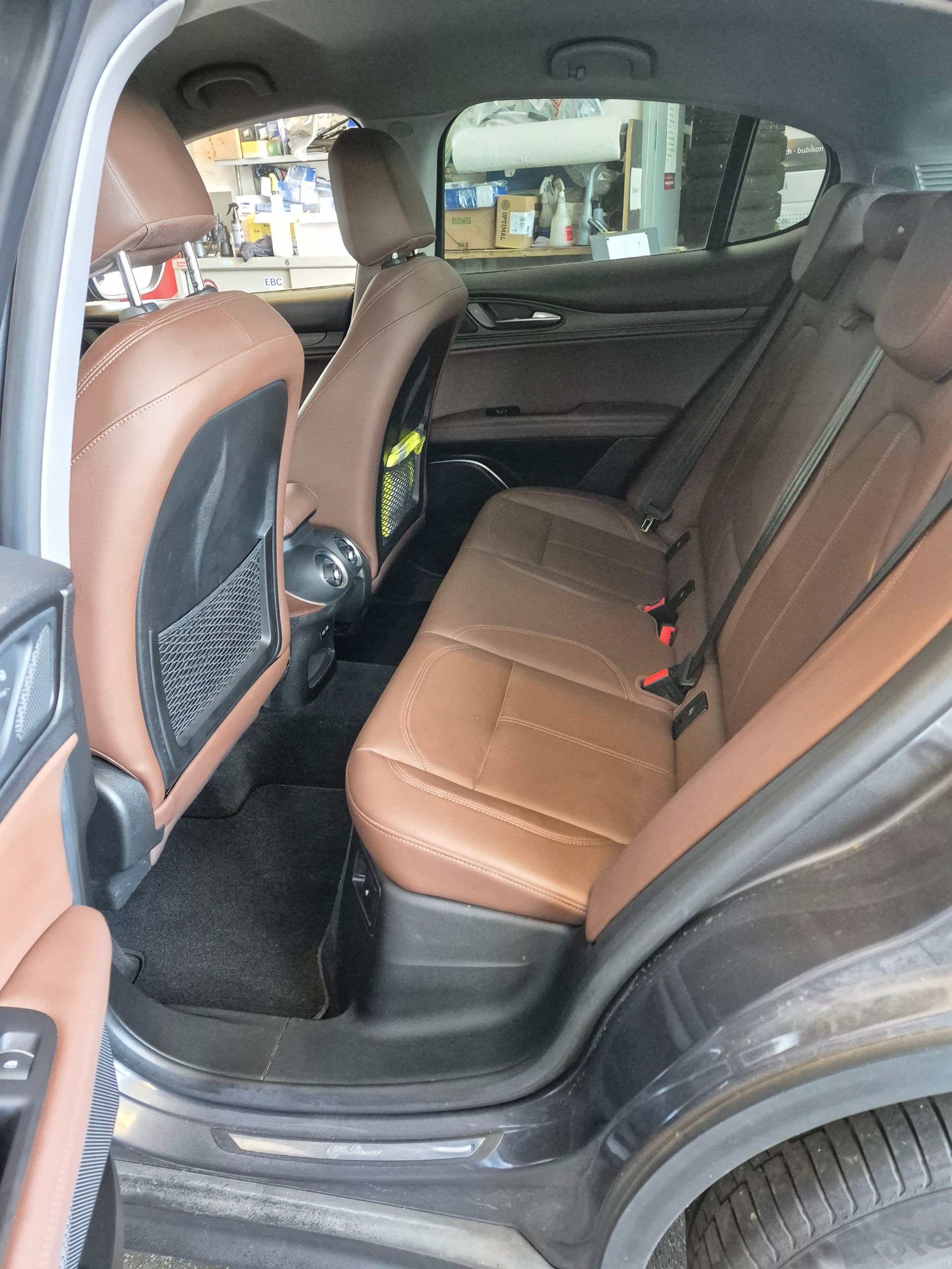 ALFA ROMEO Stelvio 2.0 Executive Q4 Automatic-image-12