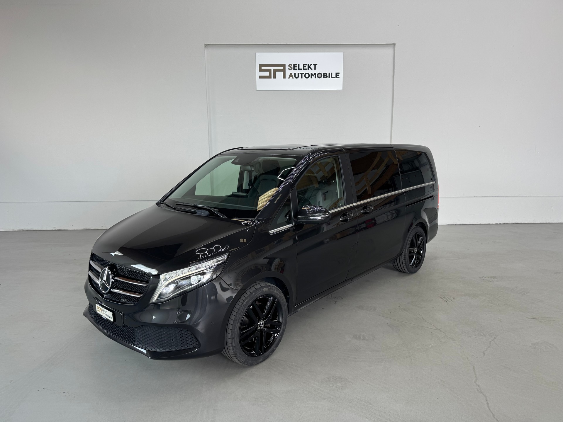 MERCEDES-BENZ V 300 d lang Avantgarde 4Matic 9G-Tronic-image-0