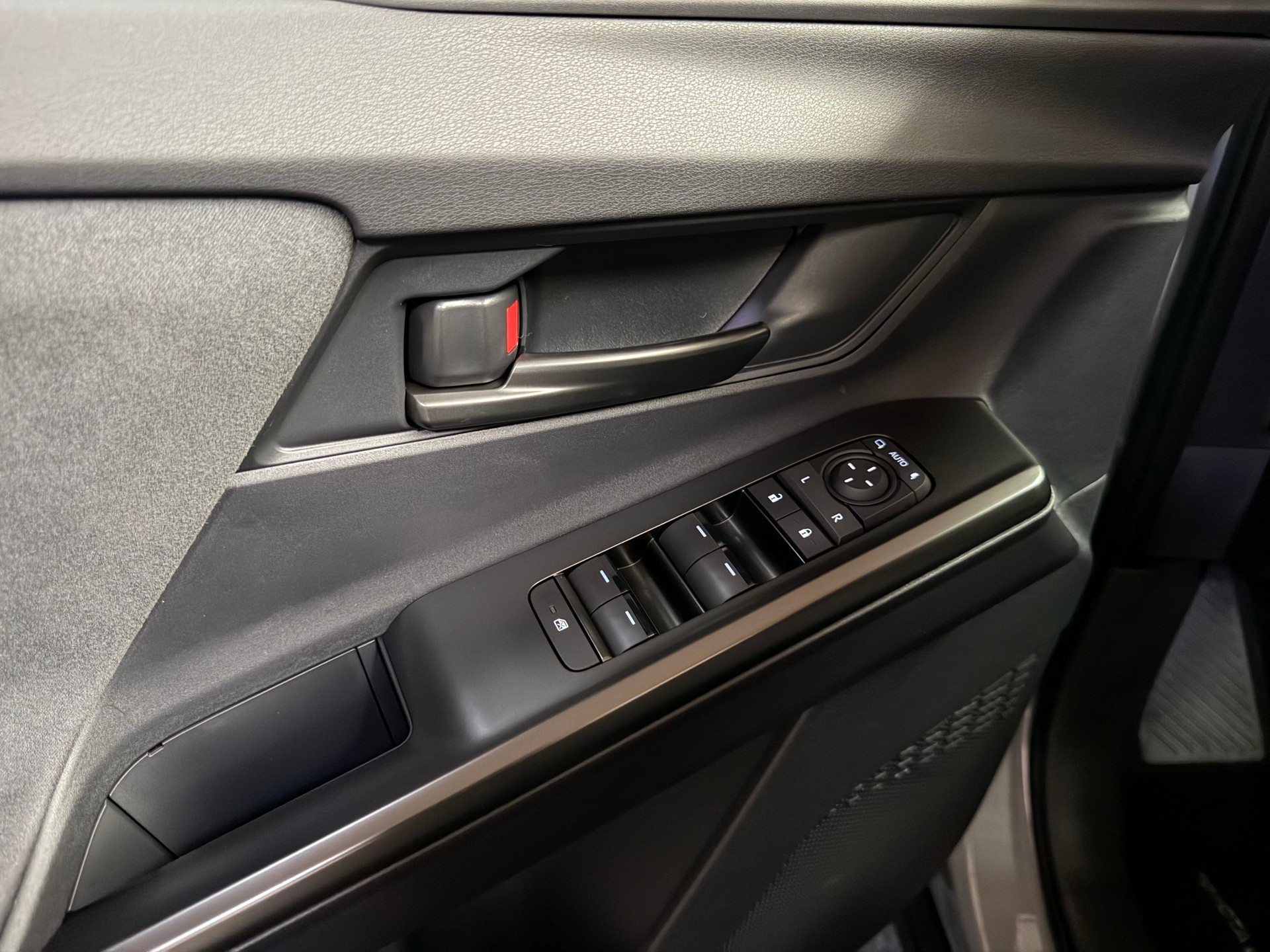 TOYOTA C-HR+ 77 kWh Premium AWD-image-20