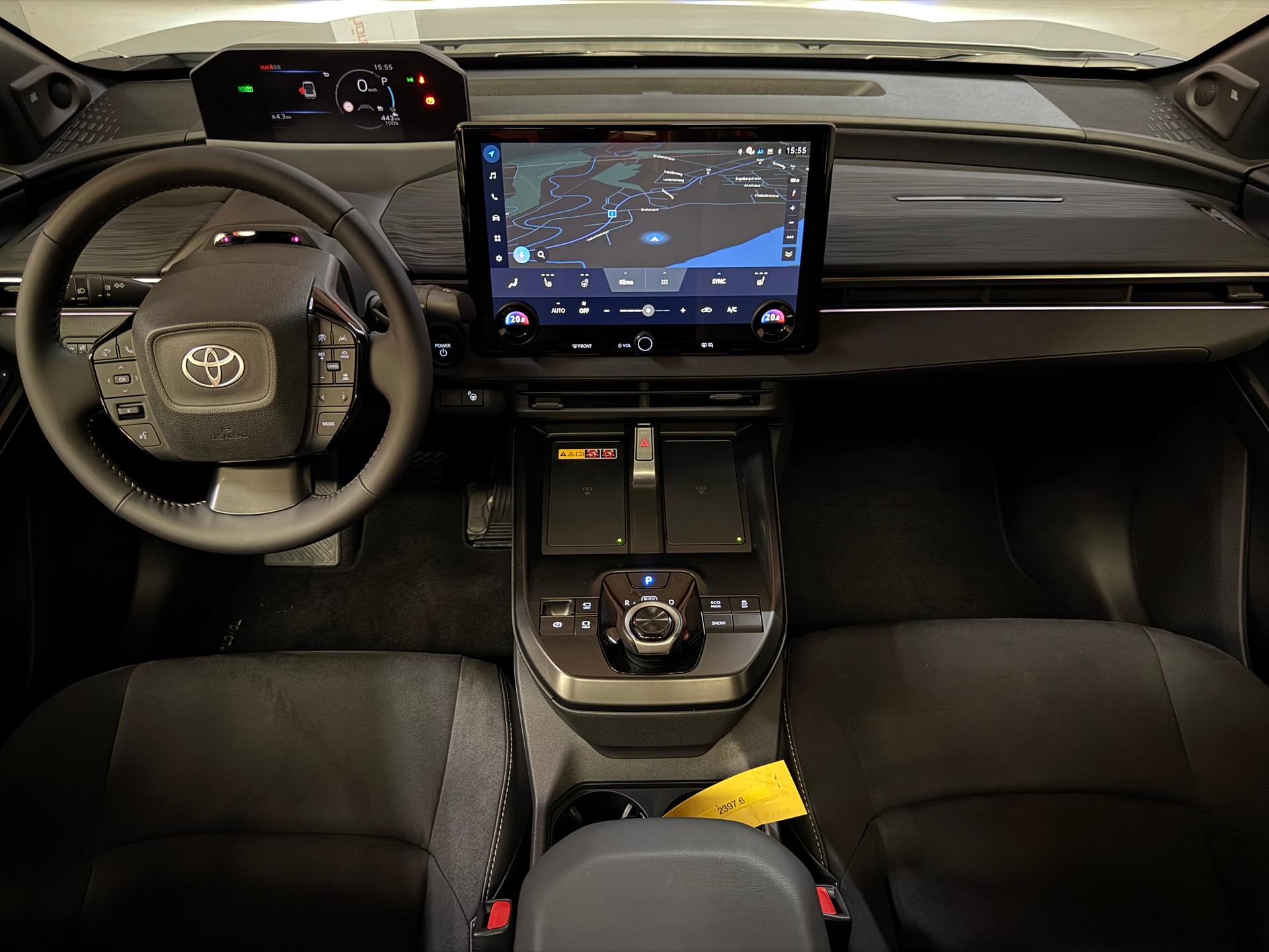 TOYOTA C-HR+ 77 kWh Premium AWD-image-16
