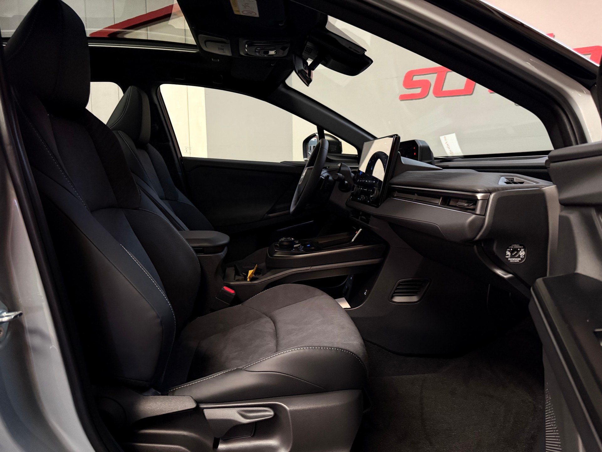 TOYOTA C-HR+ 77 kWh Premium AWD-image-18