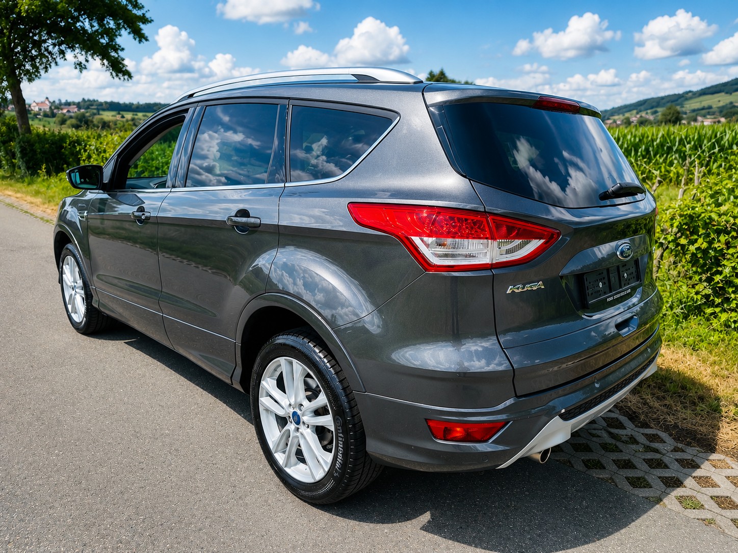 FORD Kuga 2.0 TDCi Titanium S 4WD PowerShift-image-3