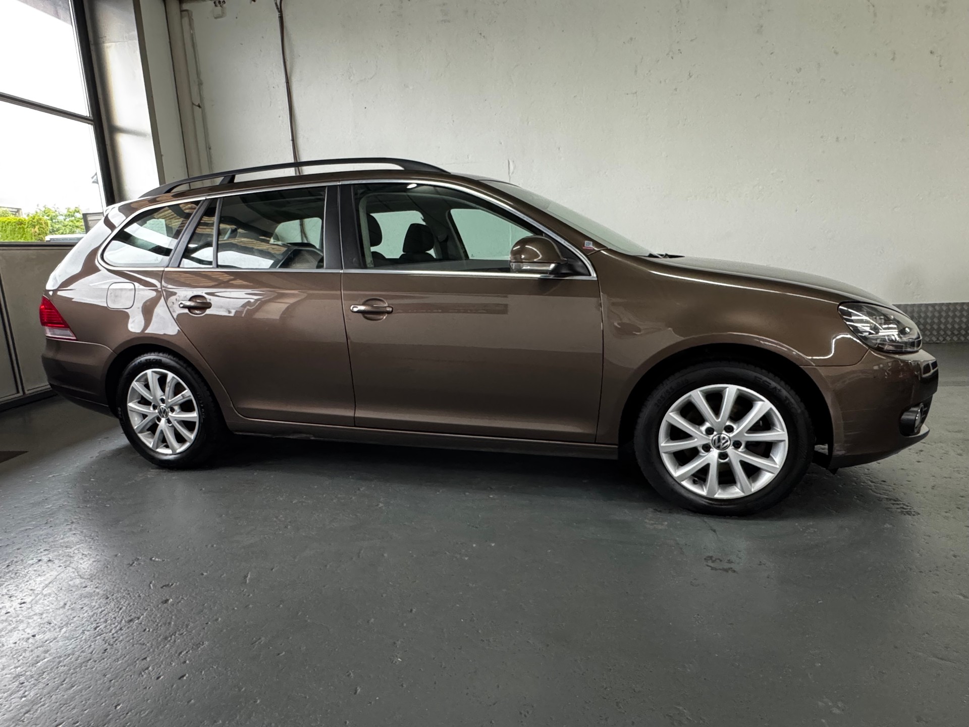 VW Golf Variant 1.2 TSI Comfortline DSG-image-6