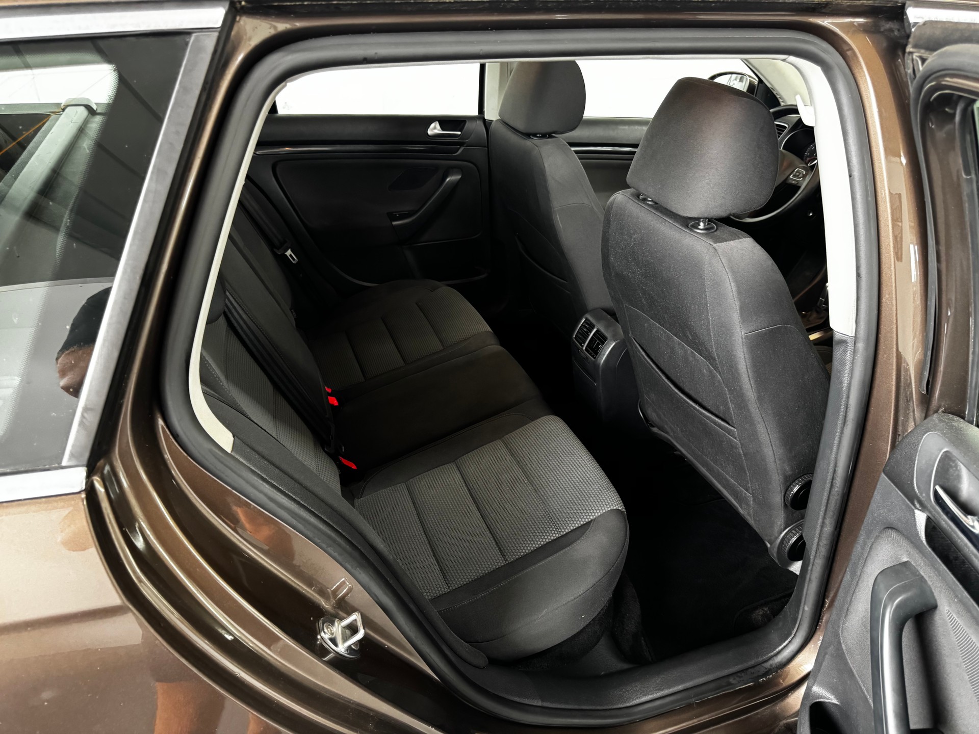 VW Golf Variant 1.2 TSI Comfortline DSG-image-21