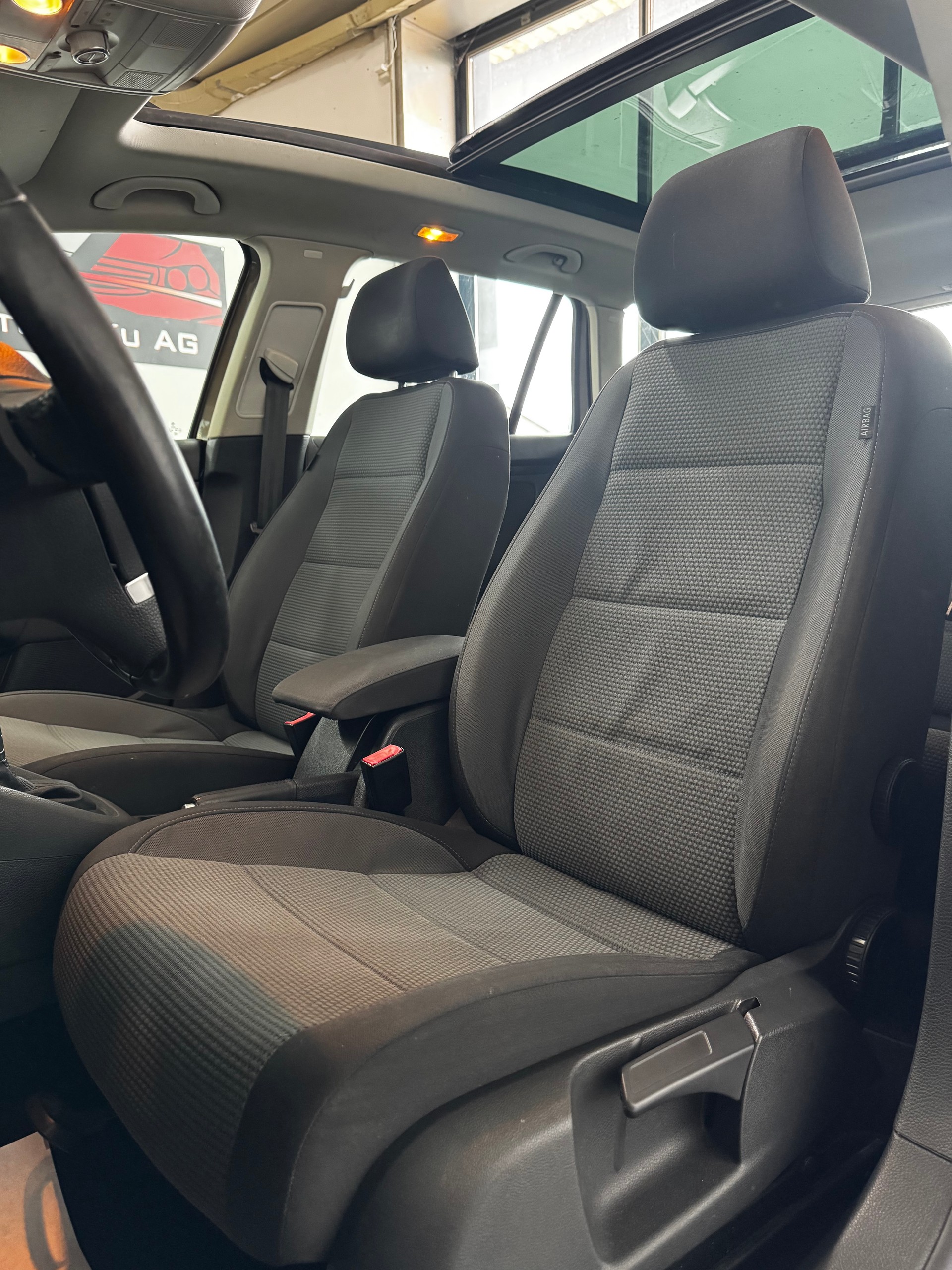 VW Golf Variant 1.2 TSI Comfortline DSG-image-13