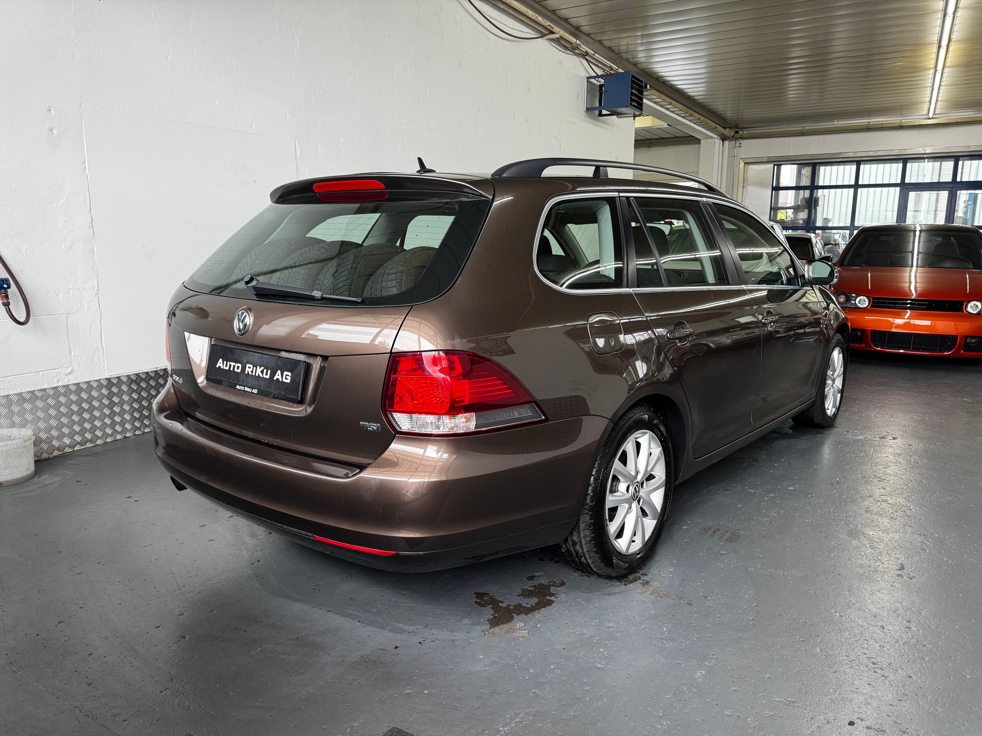 VW Golf Variant 1.2 TSI Comfortline DSG-image-8