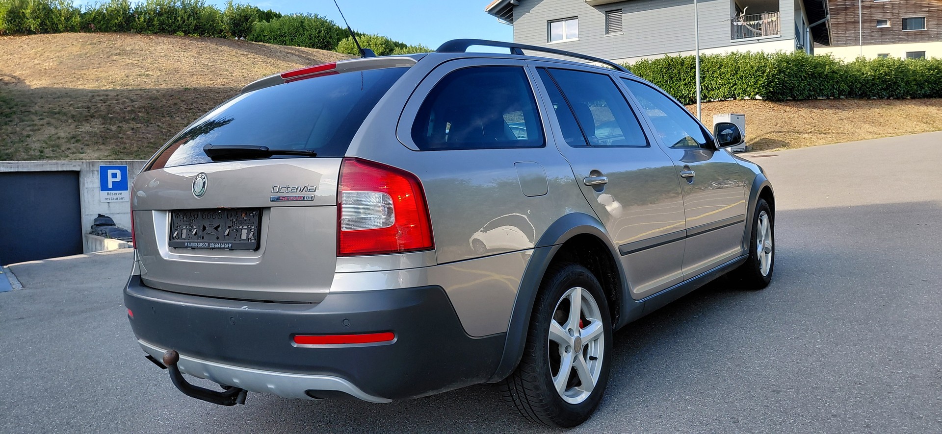 SKODA Octavia Scout 1.8 FSI 4x4-image-2
