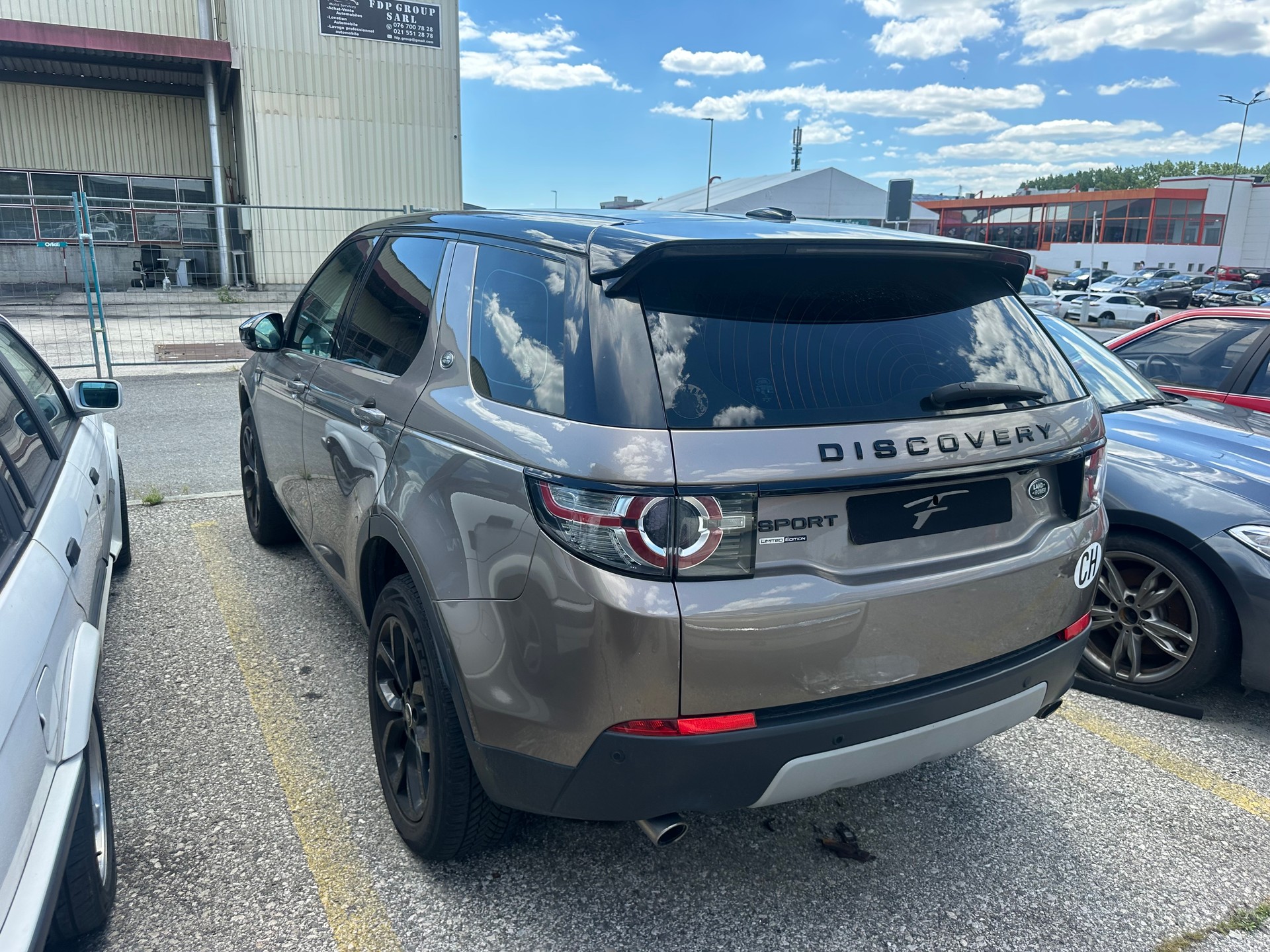 LAND ROVER Discovery Sport 2.2TD4 S AT9-image-15