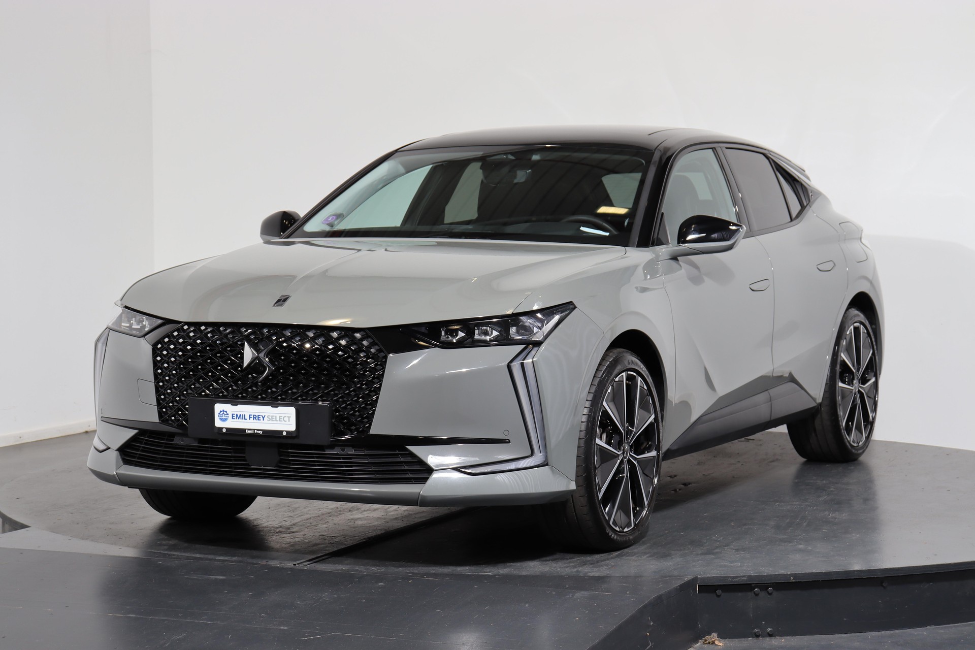DS AUTOMOBILES 4 1.6 E-Tense La Première-image-0