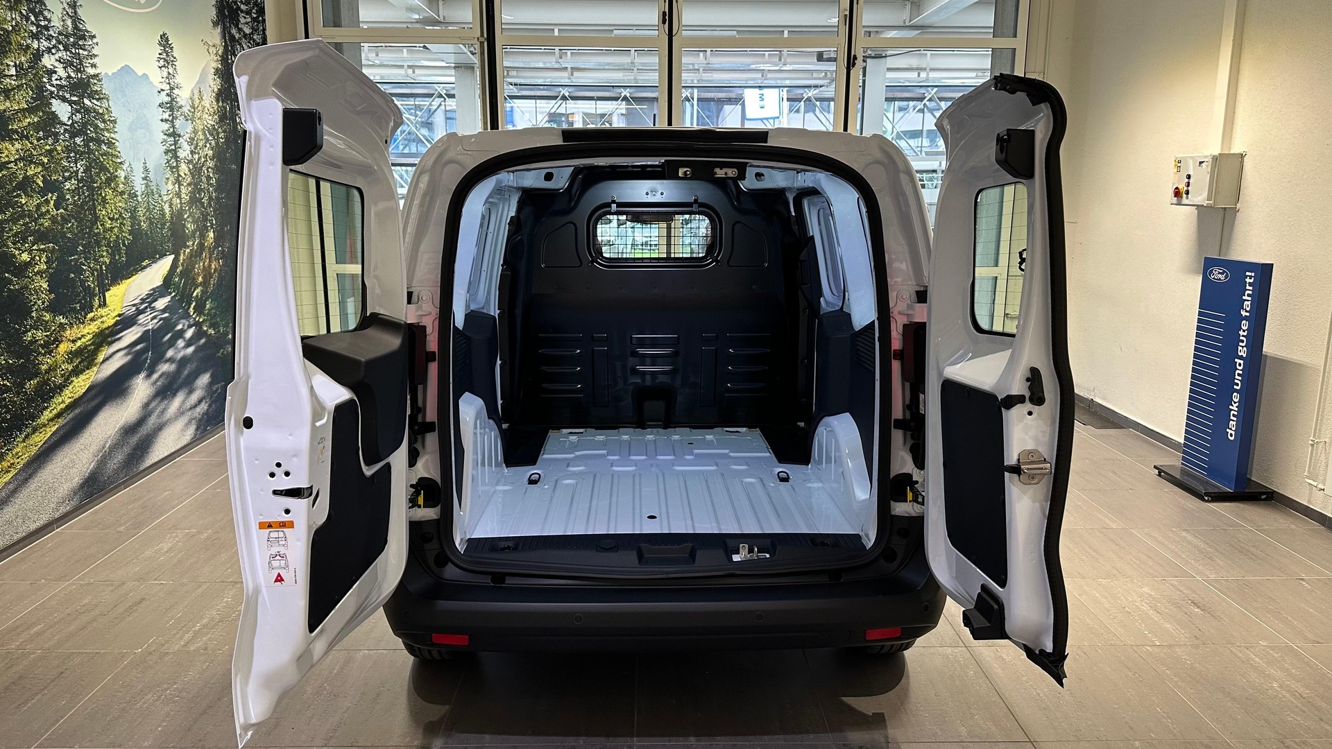 FORD Transit Courier Van 1.0 EcoBoost Trend-image-15