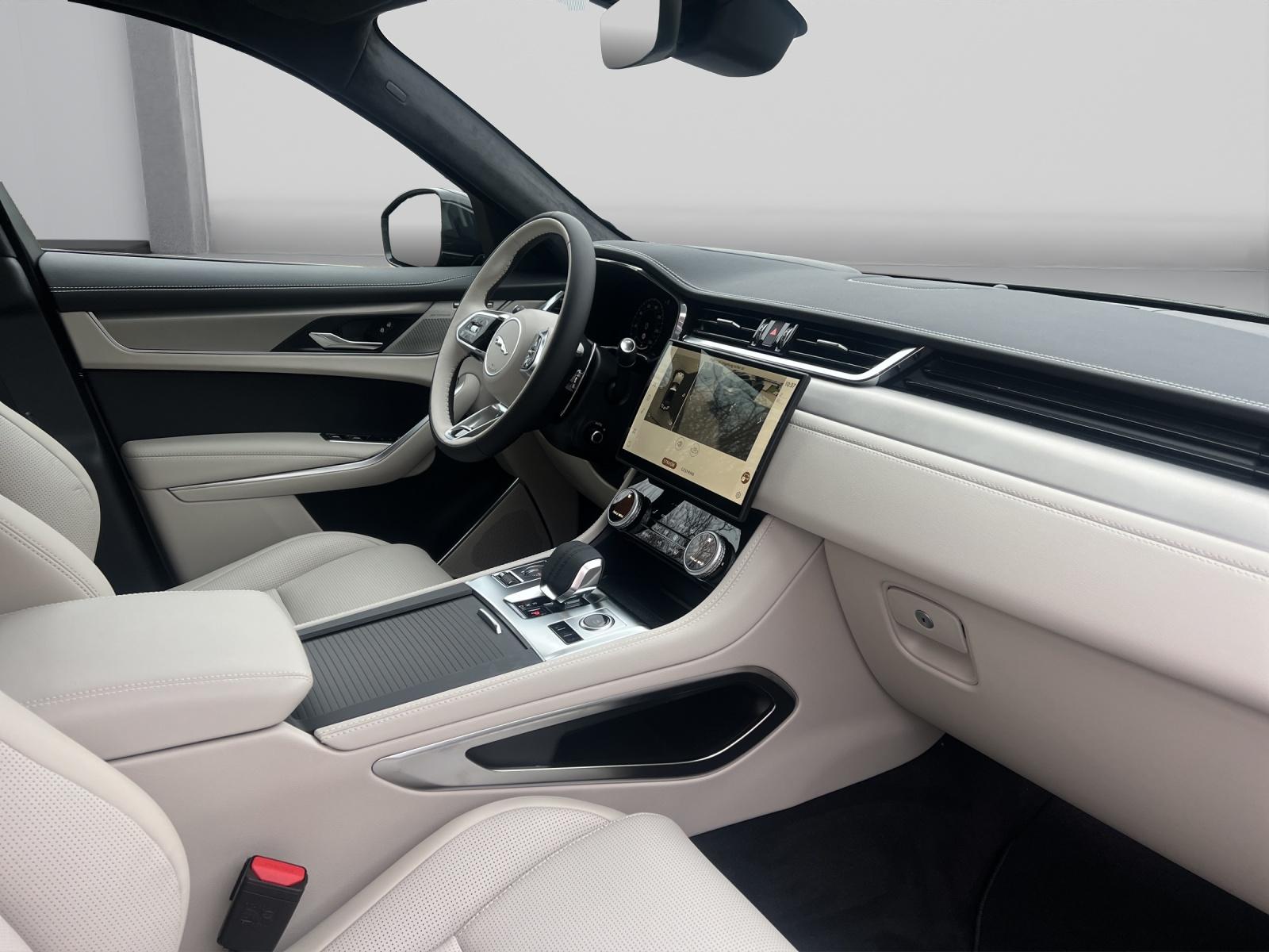 JAGUAR F-Pace 2.0 P400e R-Dynamic HSE 90th Anniversary Ed. AWD mit Anhängerkupplung-image-11