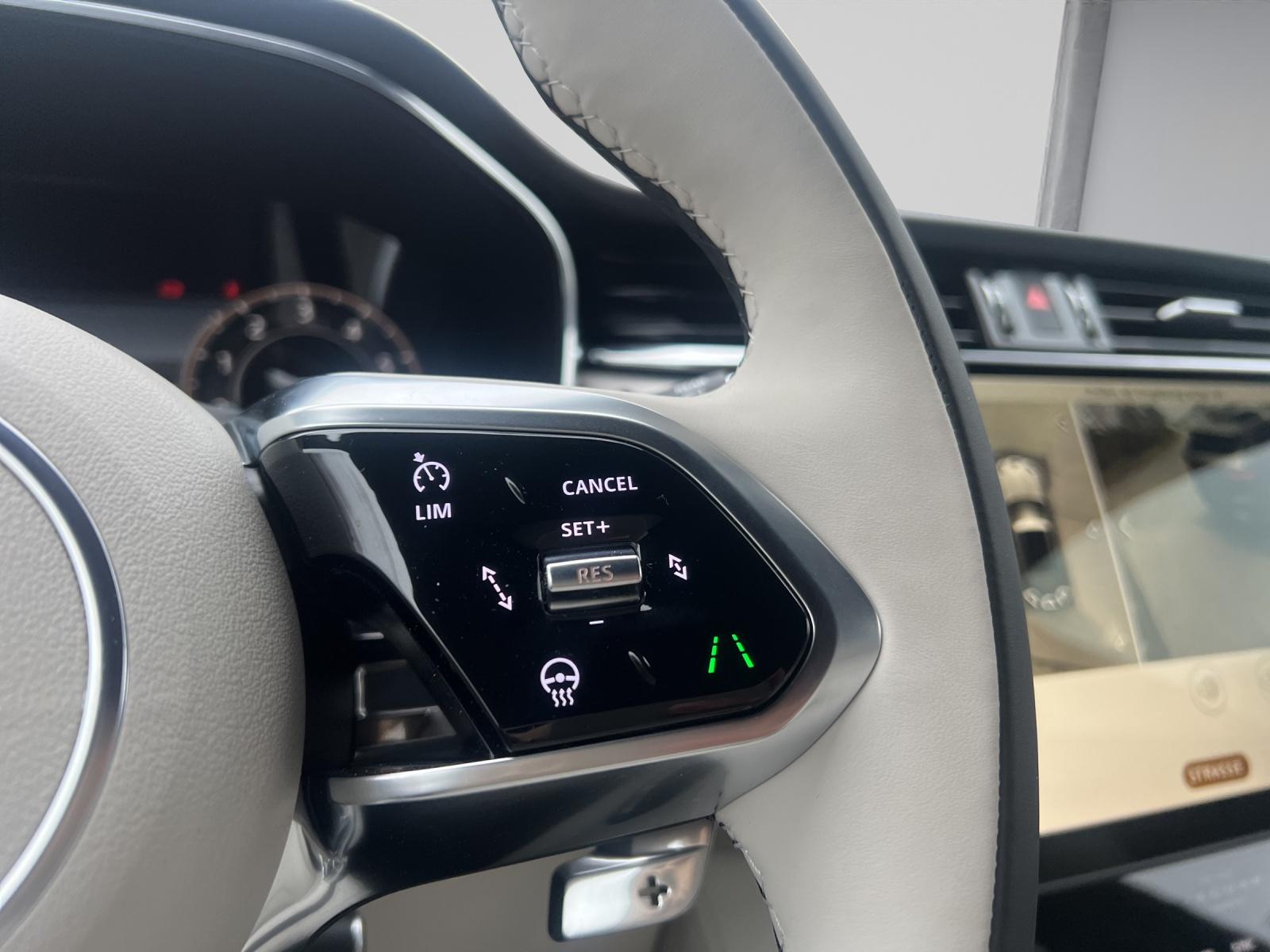 JAGUAR F-Pace 2.0 P400e R-Dynamic HSE 90th Anniversary Ed. AWD mit Anhängerkupplung-image-8