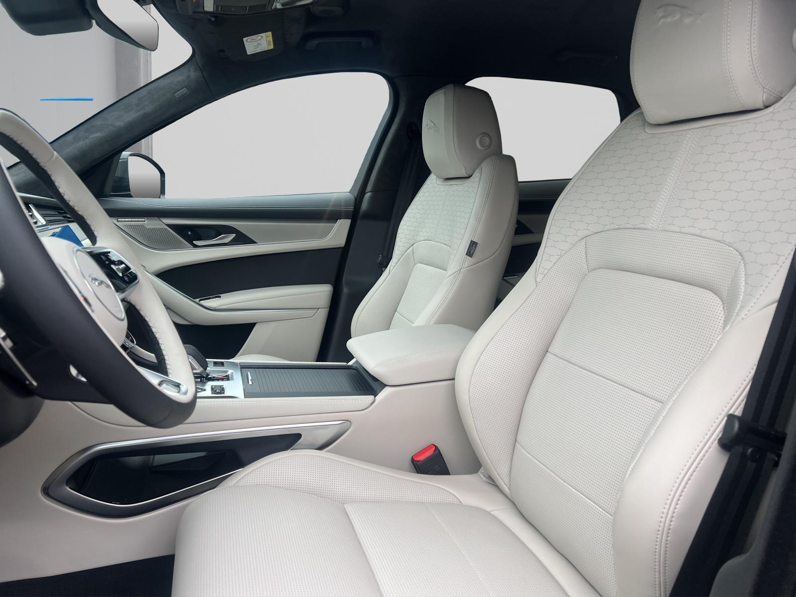 JAGUAR F-Pace 2.0 P400e R-Dynamic HSE 90th Anniversary Ed. AWD mit Anhängerkupplung-image-6