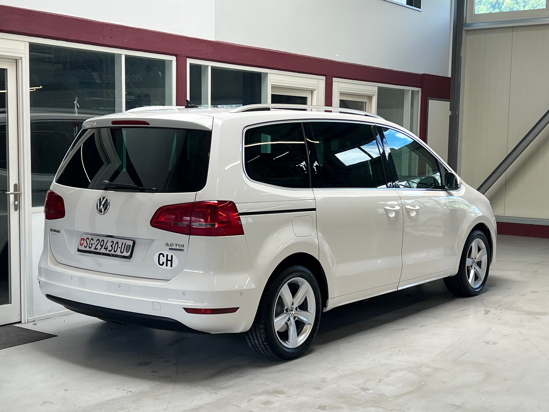 VW Sharan 2.0 TDI BlueMotion Technology Highline DSG-image-7